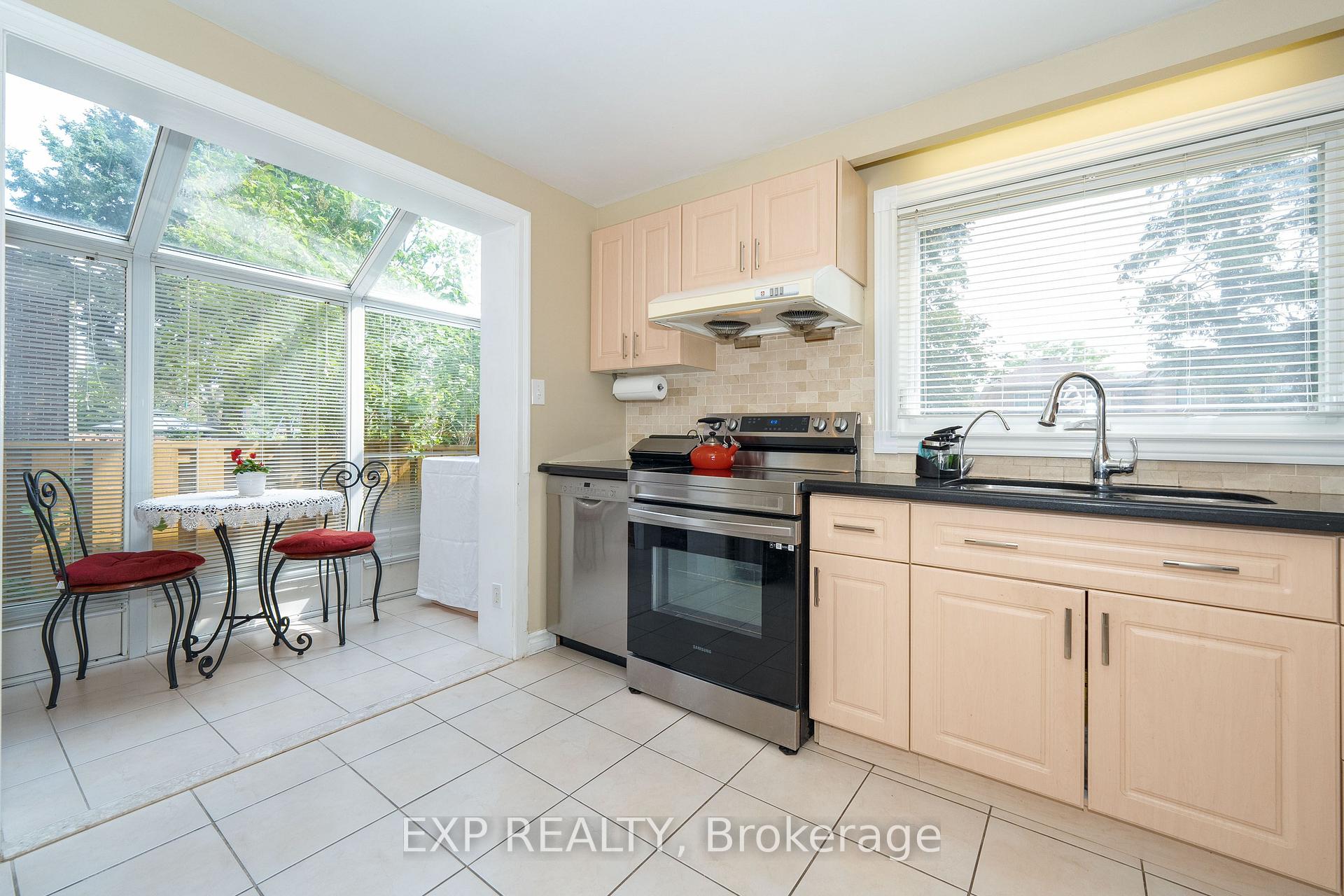 Photo 16 of 74 Longford Crescent, Scarborough, L'Amoreaux — HOMEH