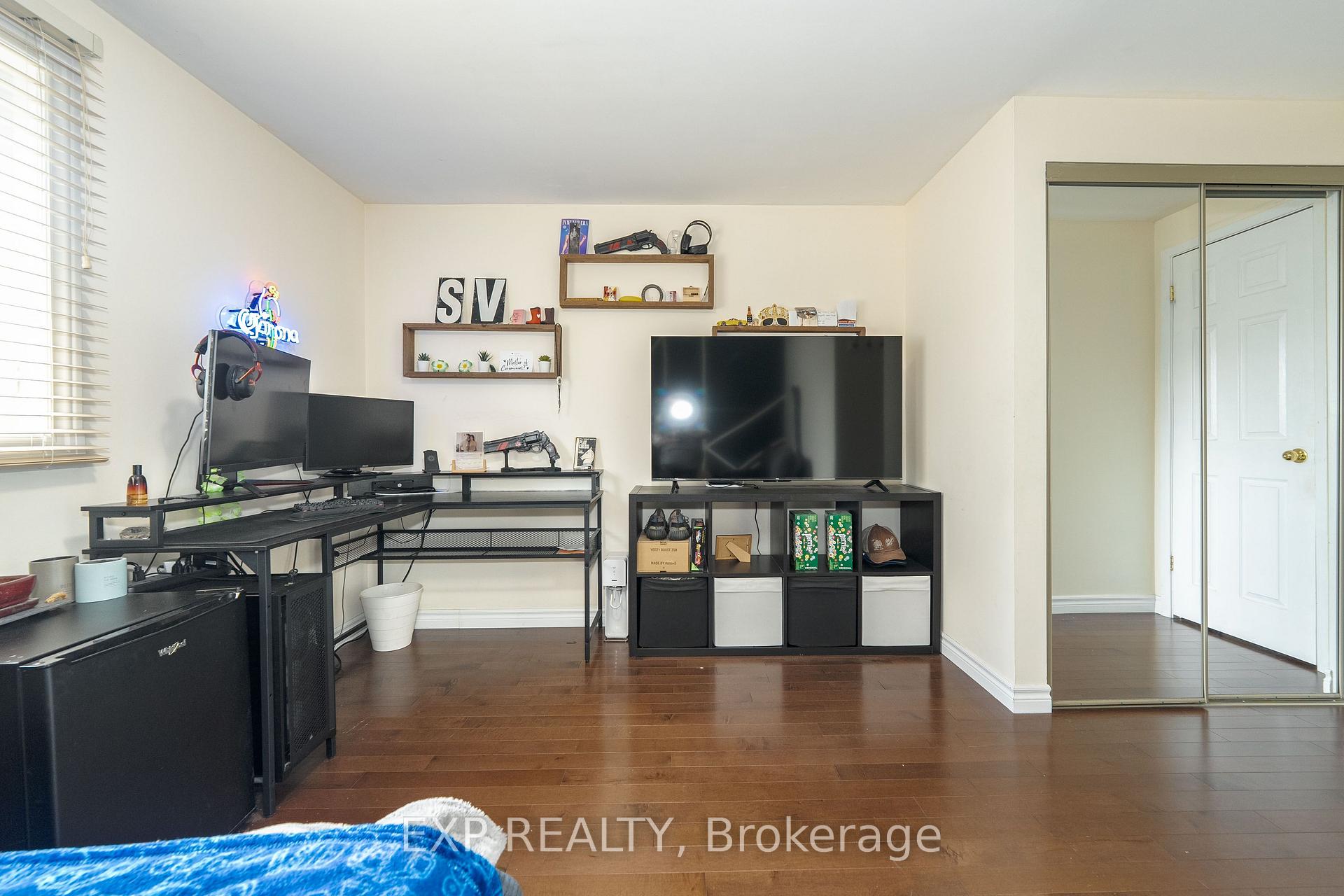 Photo 24 of 74 Longford Crescent, Scarborough, L'Amoreaux — HOMEH