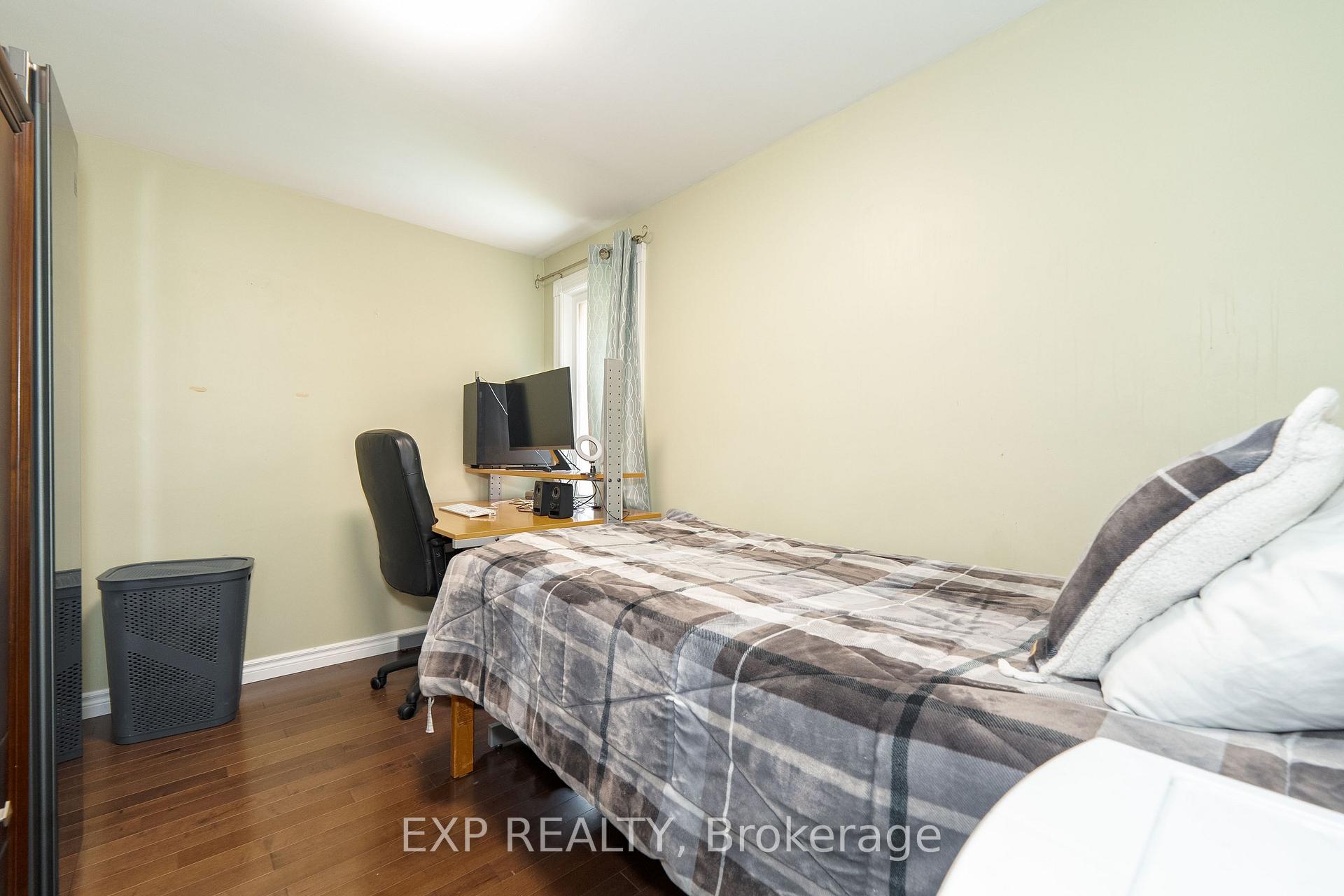Photo 26 of 74 Longford Crescent, Scarborough, L'Amoreaux — HOMEH