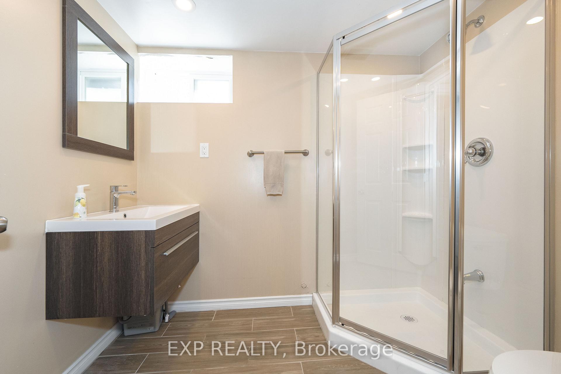 Photo 36 of 74 Longford Crescent, Scarborough, L'Amoreaux — HOMEH