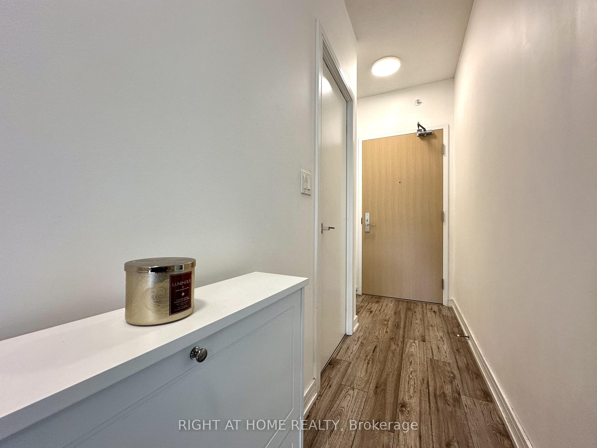 Photo 3 of Unit 321, 621 Sheppard Avenue E, North York, Bayview Village — HOMEH