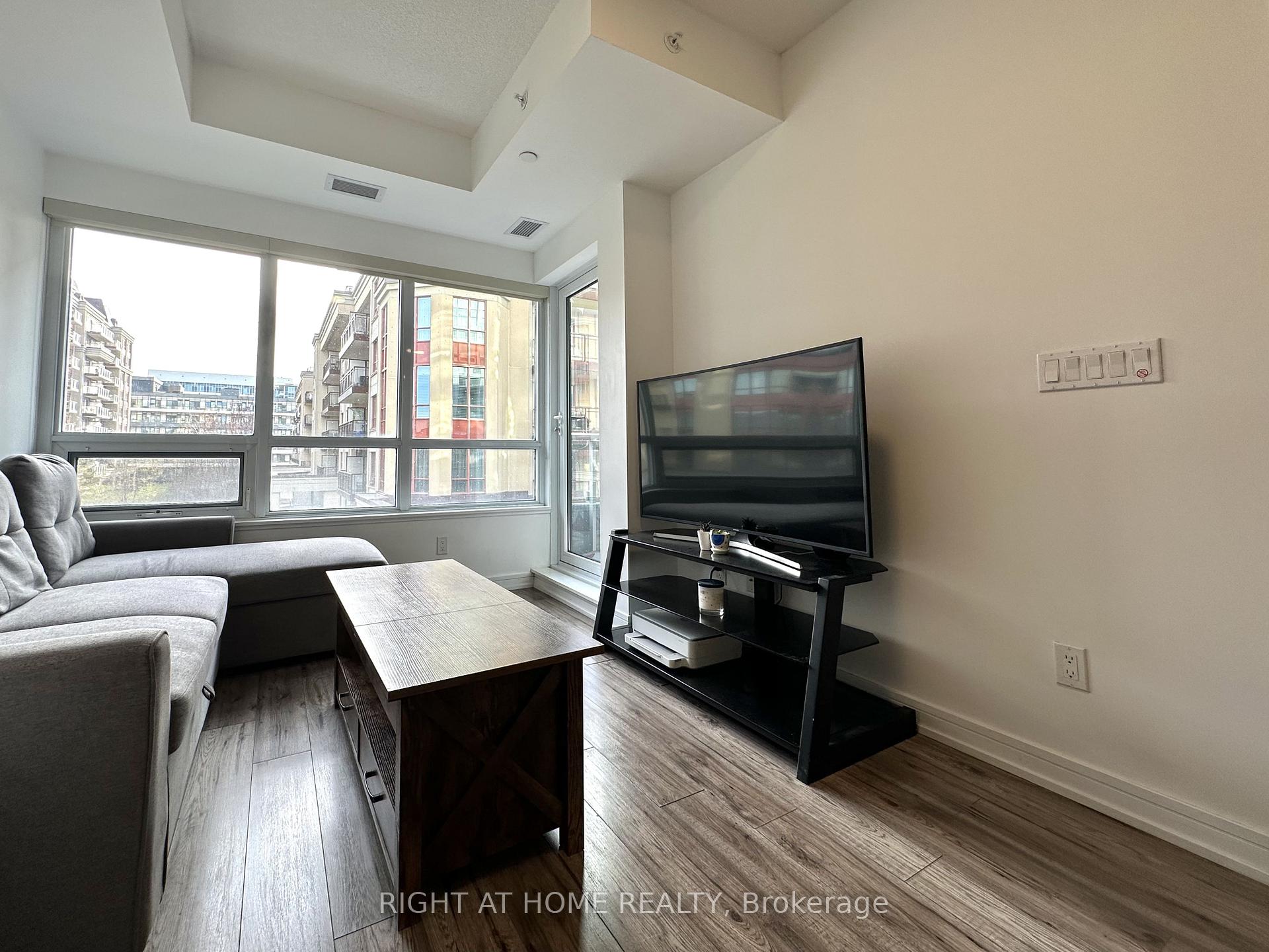 Photo 8 of Unit 321, 621 Sheppard Avenue E, North York, Bayview Village — HOMEH