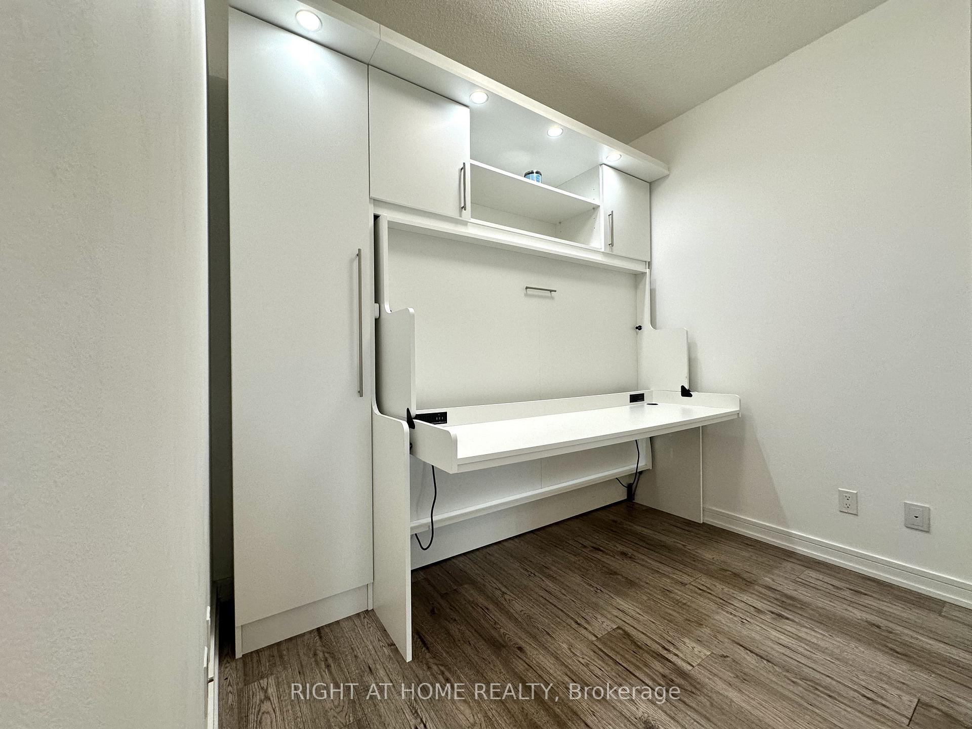 Photo 11 of Unit 321, 621 Sheppard Avenue E, North York, Bayview Village — HOMEH