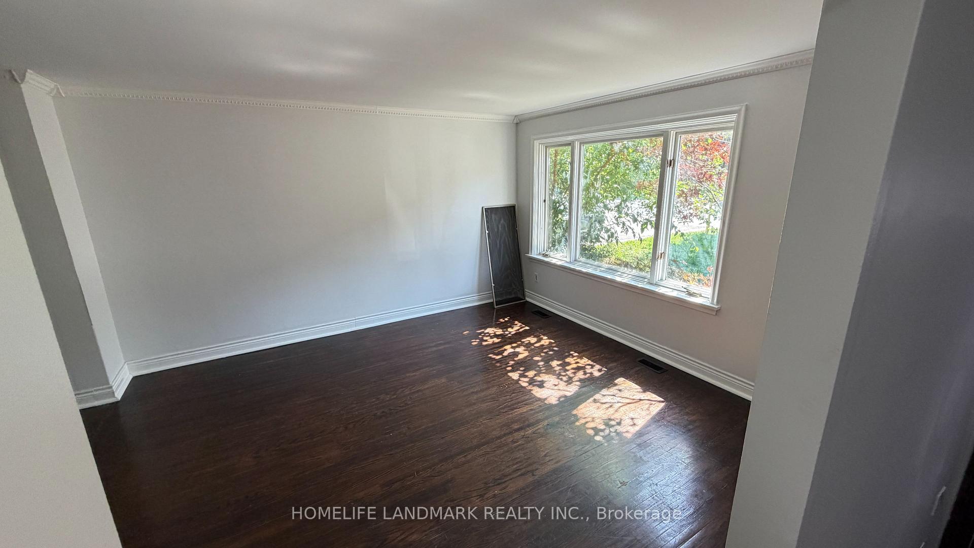 Photo 6 of 702 Sheppard Ave E, North York, Bayview Village — HOMEH