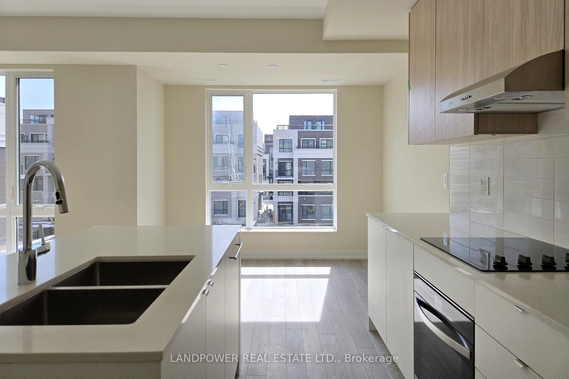 Photo 4 of Unit 308, 2 Red Squirrel Lane, Richmond Hill, Rural Richmond Hill — HOMEH