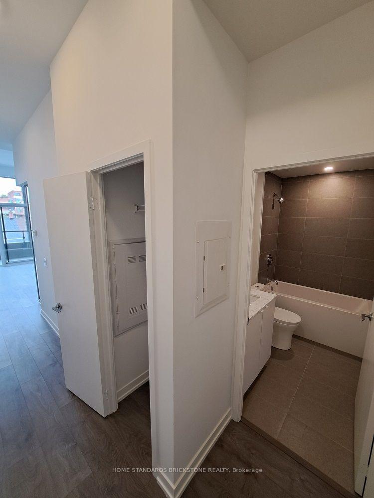 Photo 4 of Unit 215, 270 Dufferin Street, Toronto, South Parkdale — HOMEH