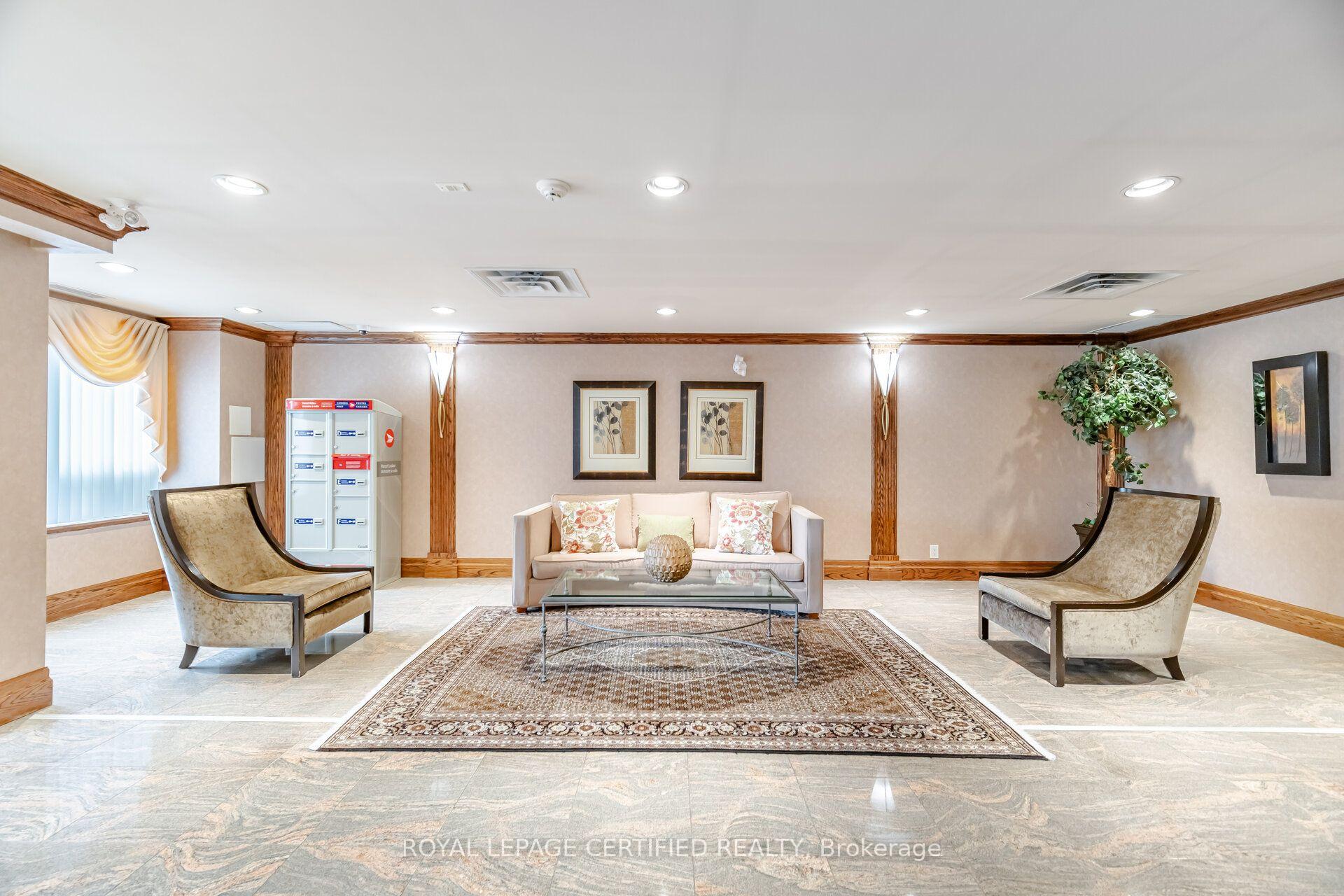 Photo 4 of Unit 106, 65 Via Rosedale, Brampton, Sandringham-Wellington — HOMEH
