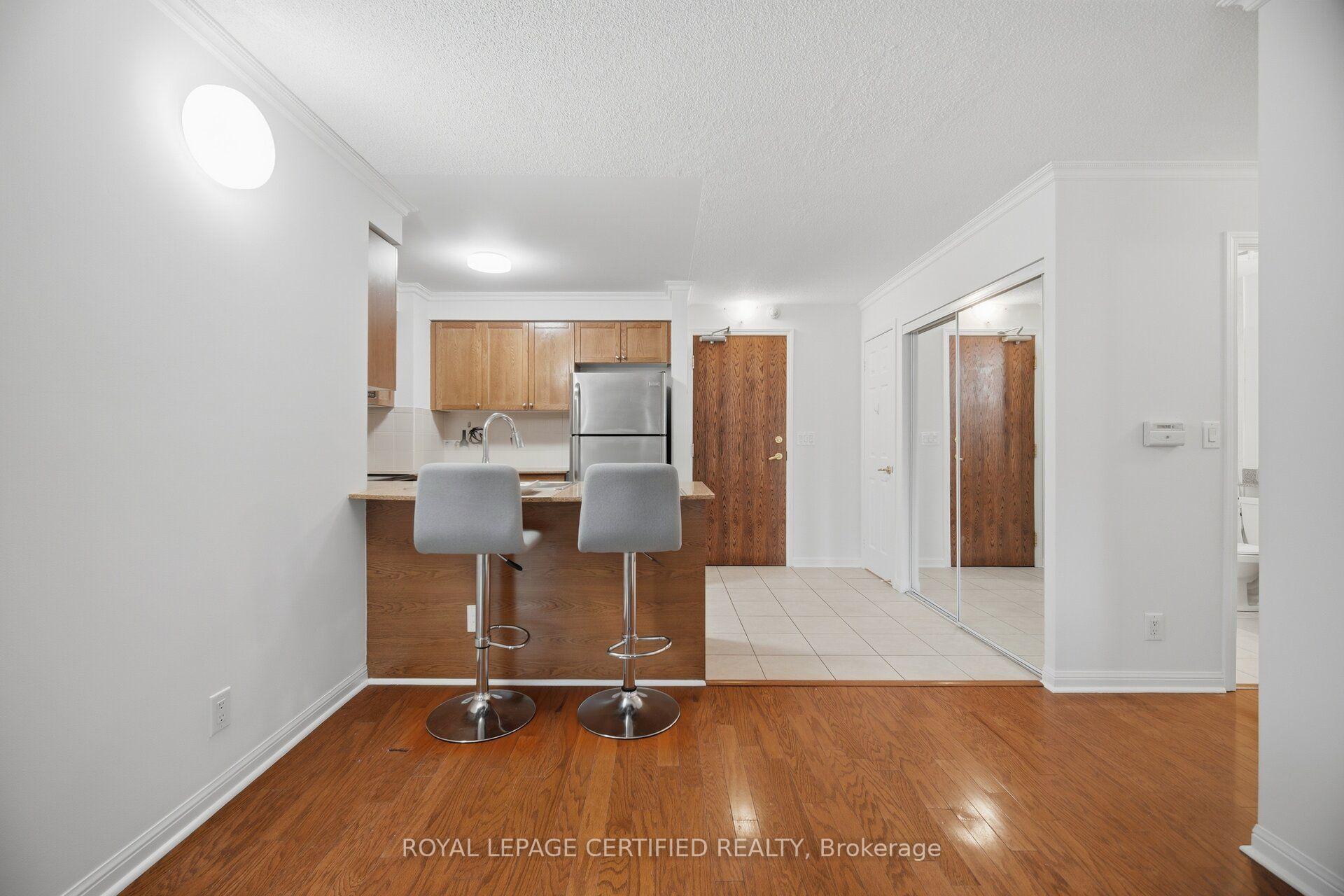 Photo 8 of Unit 106, 65 Via Rosedale, Brampton, Sandringham-Wellington — HOMEH