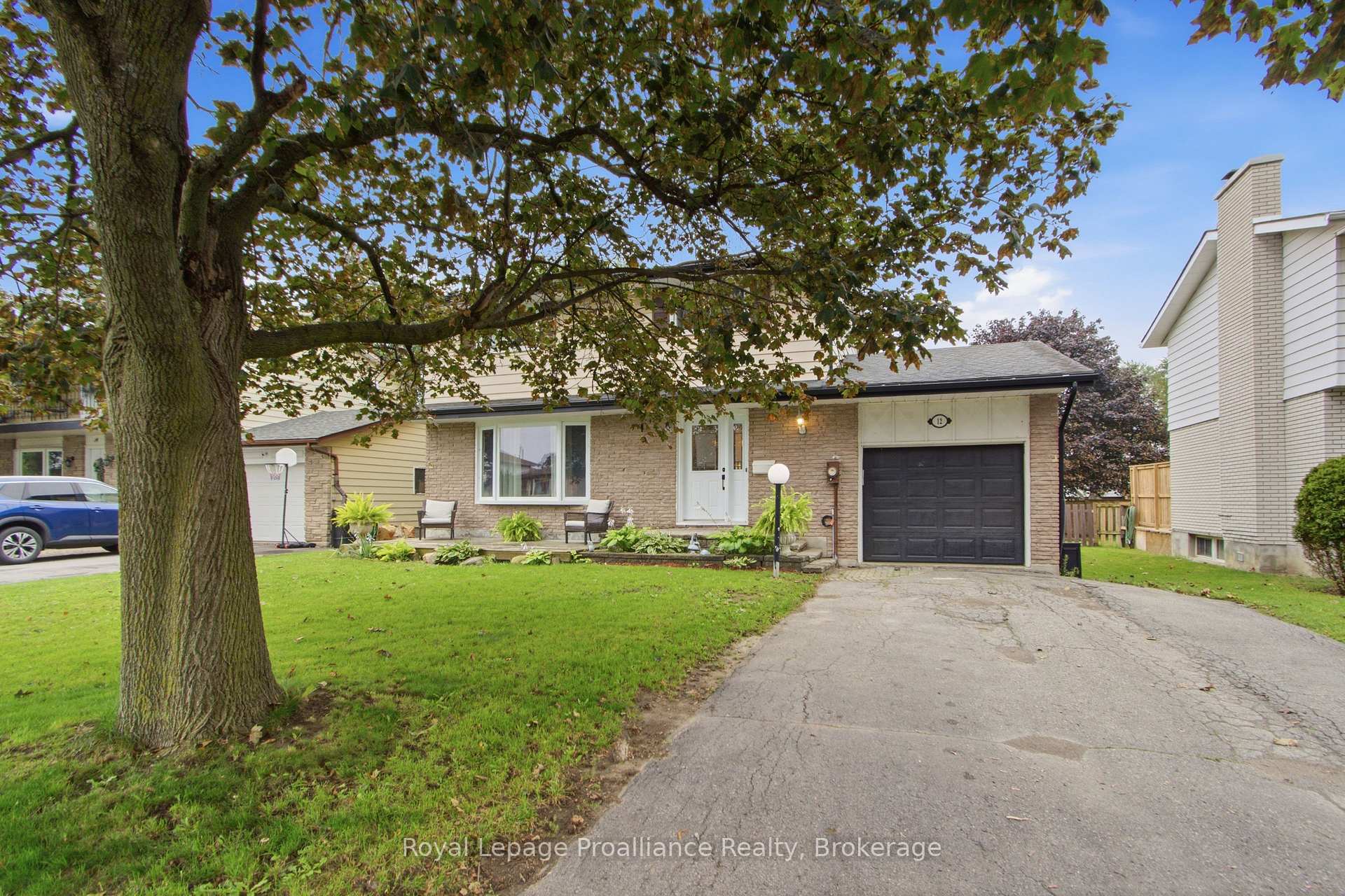 Photo 2 of 12 O'Neil Crescent, Quinte West, Trenton Ward — HOMEH