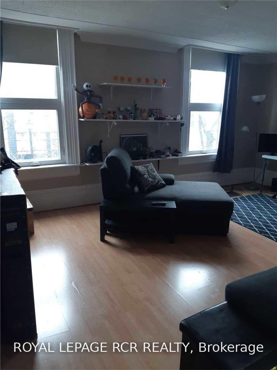 Photo 2 of Unit A, 50 Queen Street, Caledon, Bolton West — HOMEH