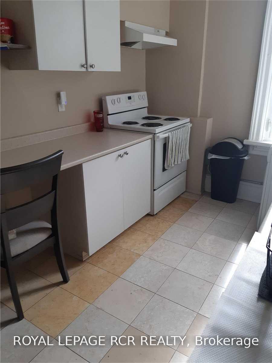 Photo 4 of Unit A, 50 Queen Street, Caledon, Bolton West — HOMEH