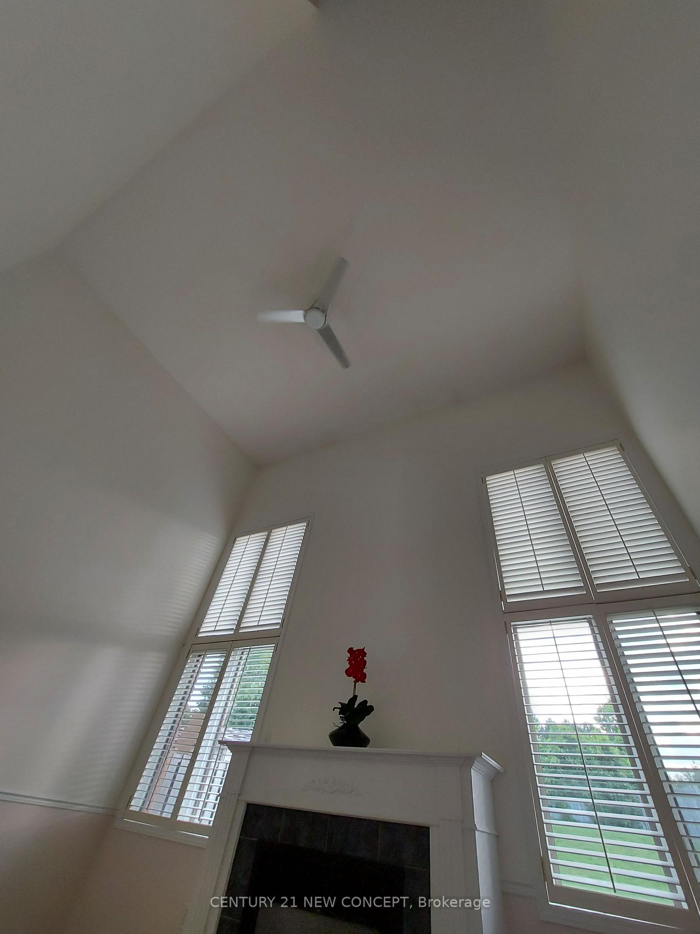 Photo 9 of 70 Cabriolet Crescent, Hamilton, Meadowlands — HOMEH