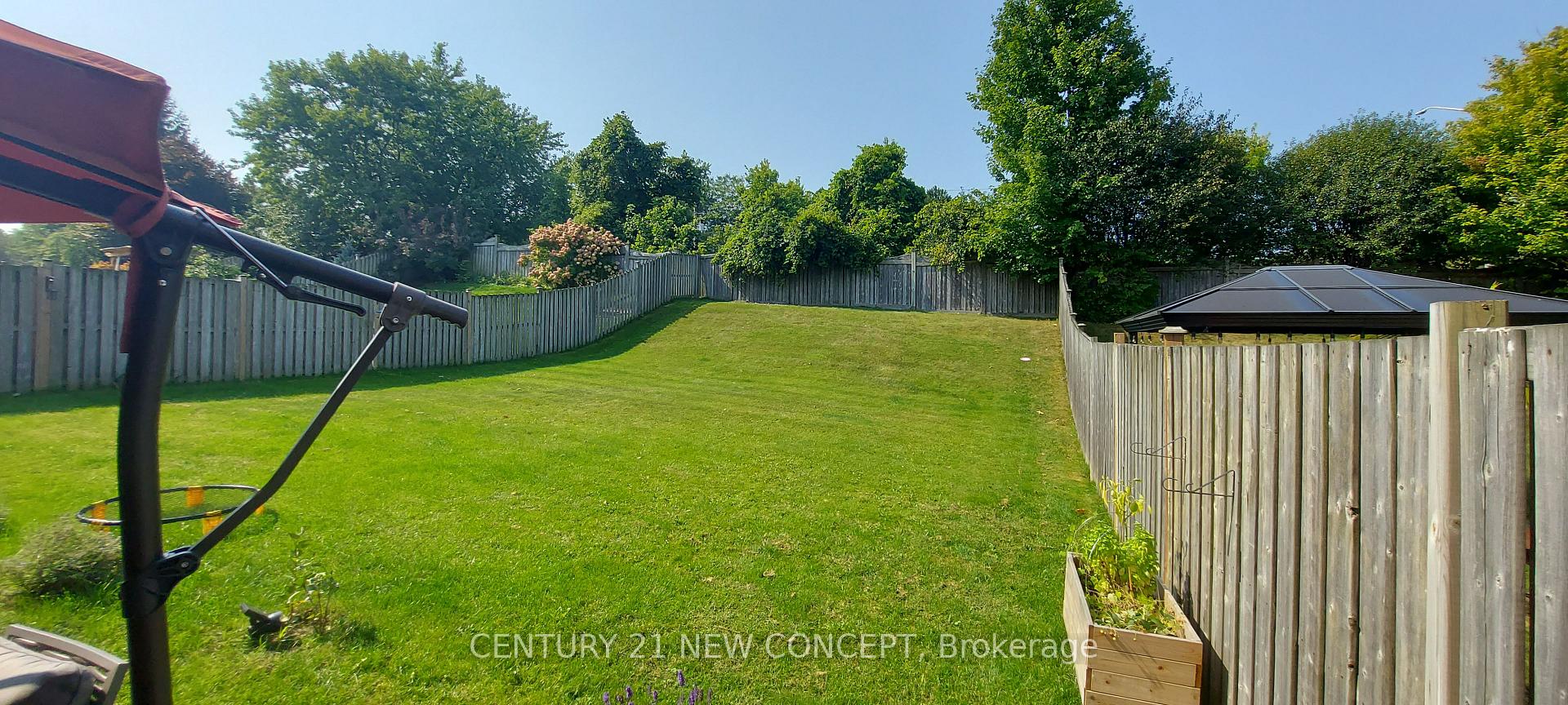 Photo 33 of 70 Cabriolet Crescent, Hamilton, Meadowlands — HOMEH