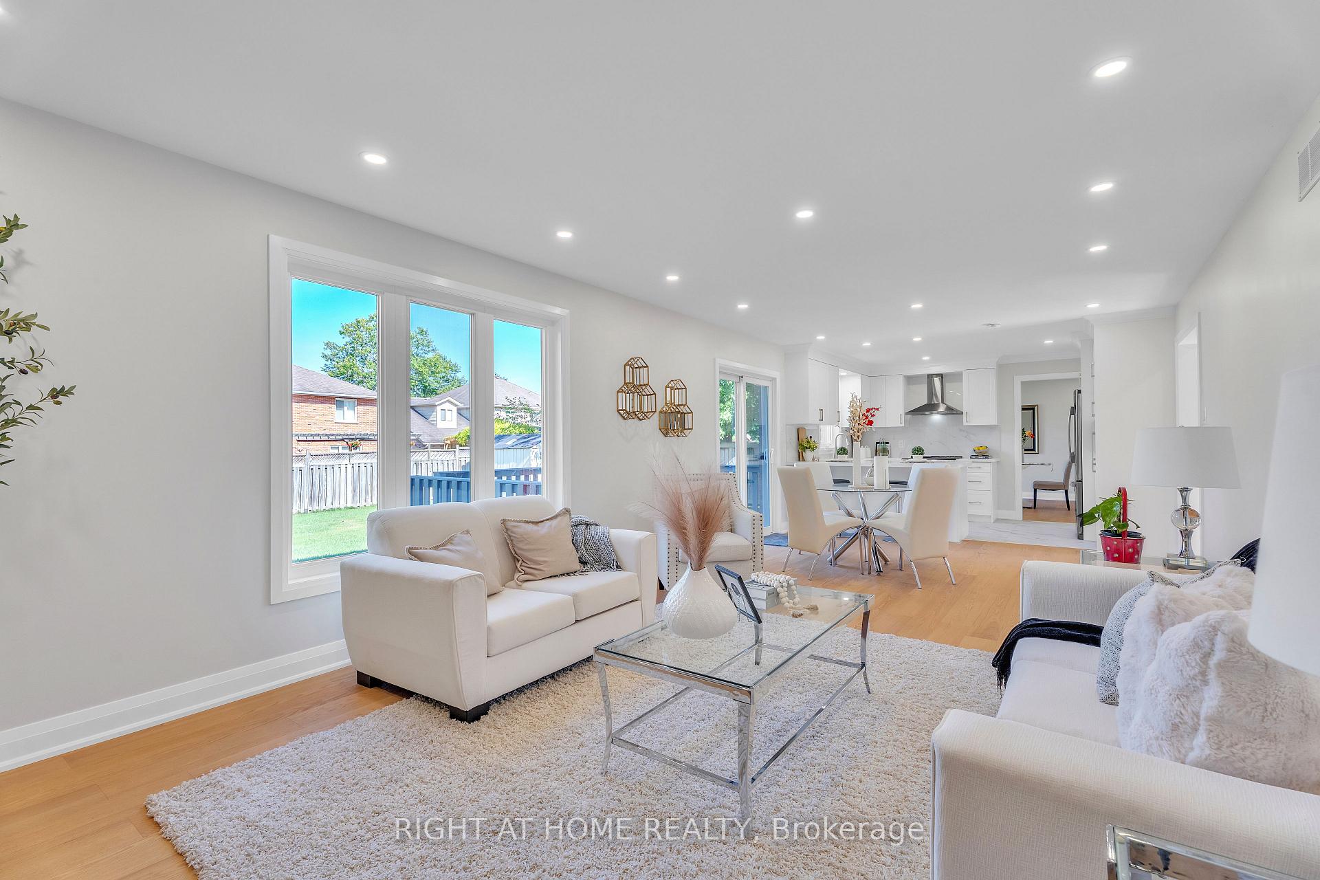 Photo 9 of 26 Grasmere Crescent, London, North A — HOMEH