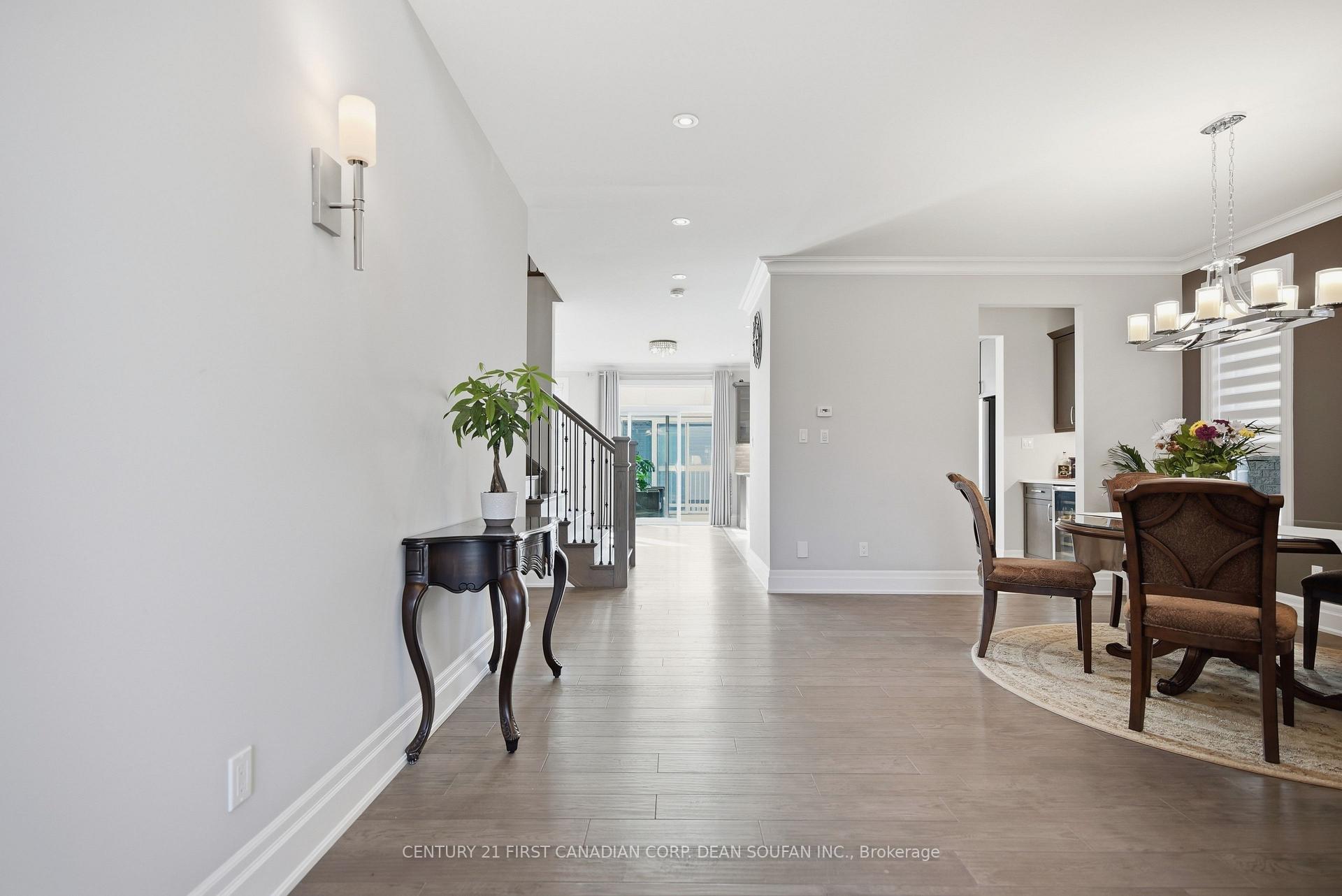 Photo 7 of 2225 Bakervilla Street, London, South V — HOMEH