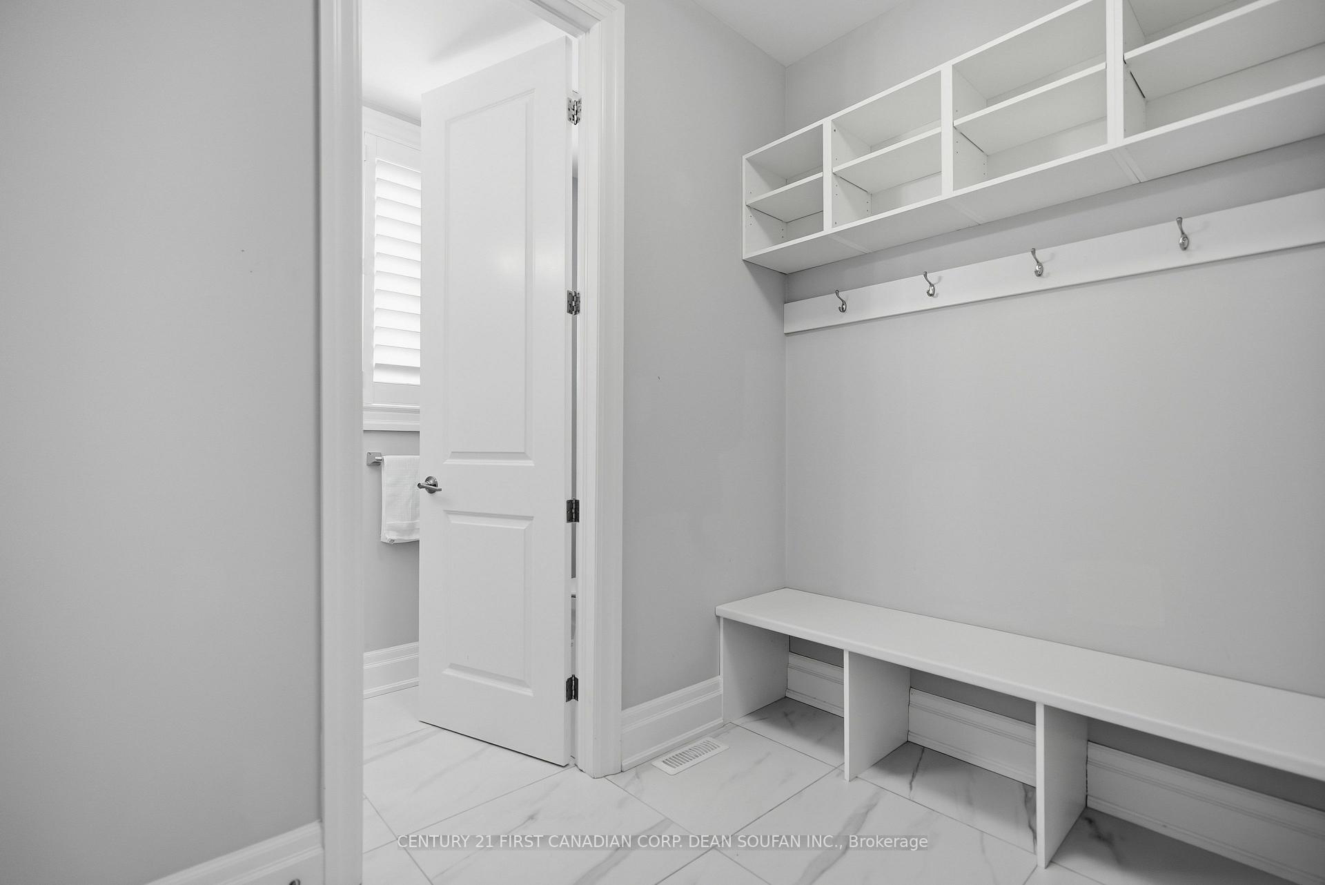 Photo 24 of 2225 Bakervilla Street, London, South V — HOMEH
