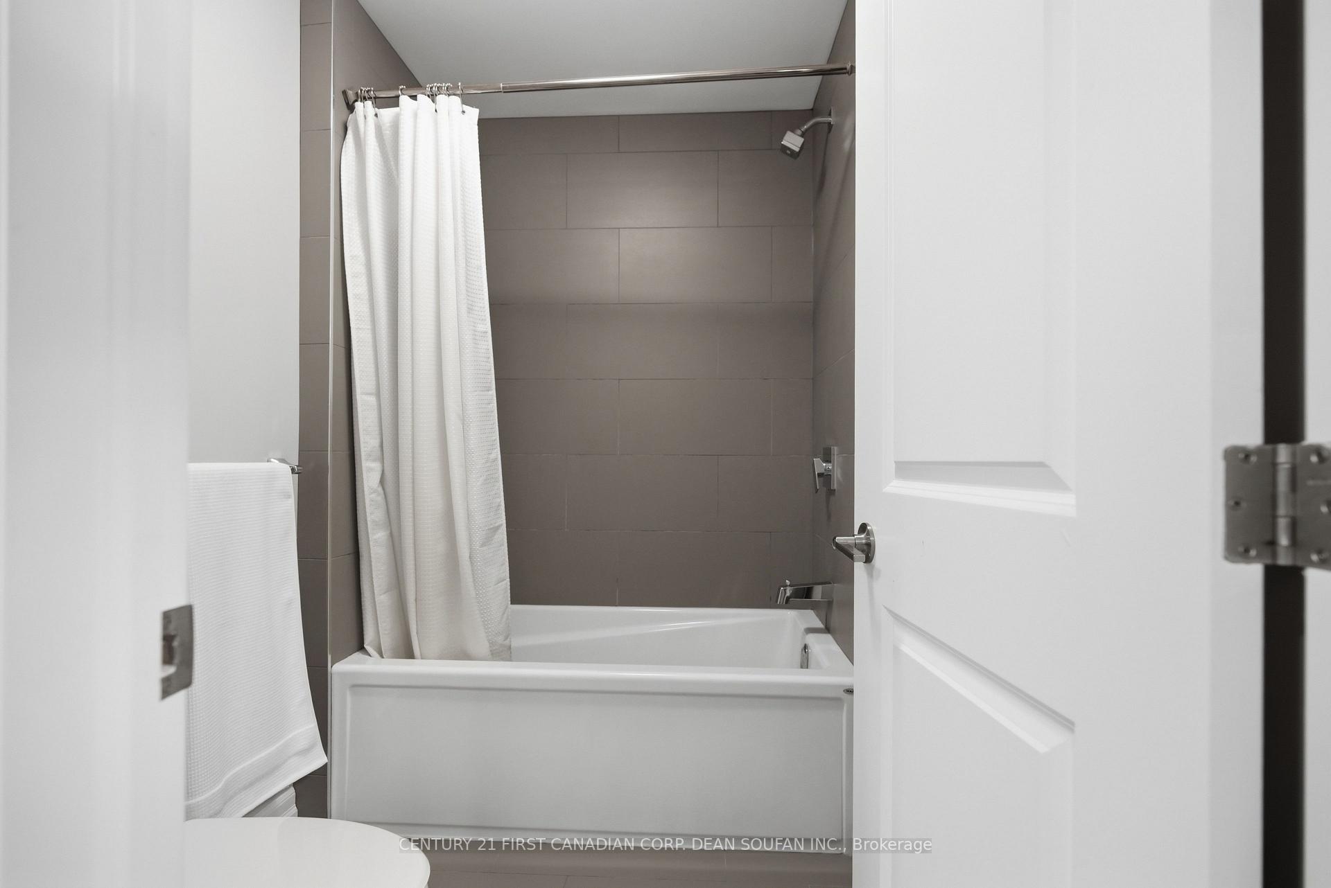 Photo 37 of 2225 Bakervilla Street, London, South V — HOMEH