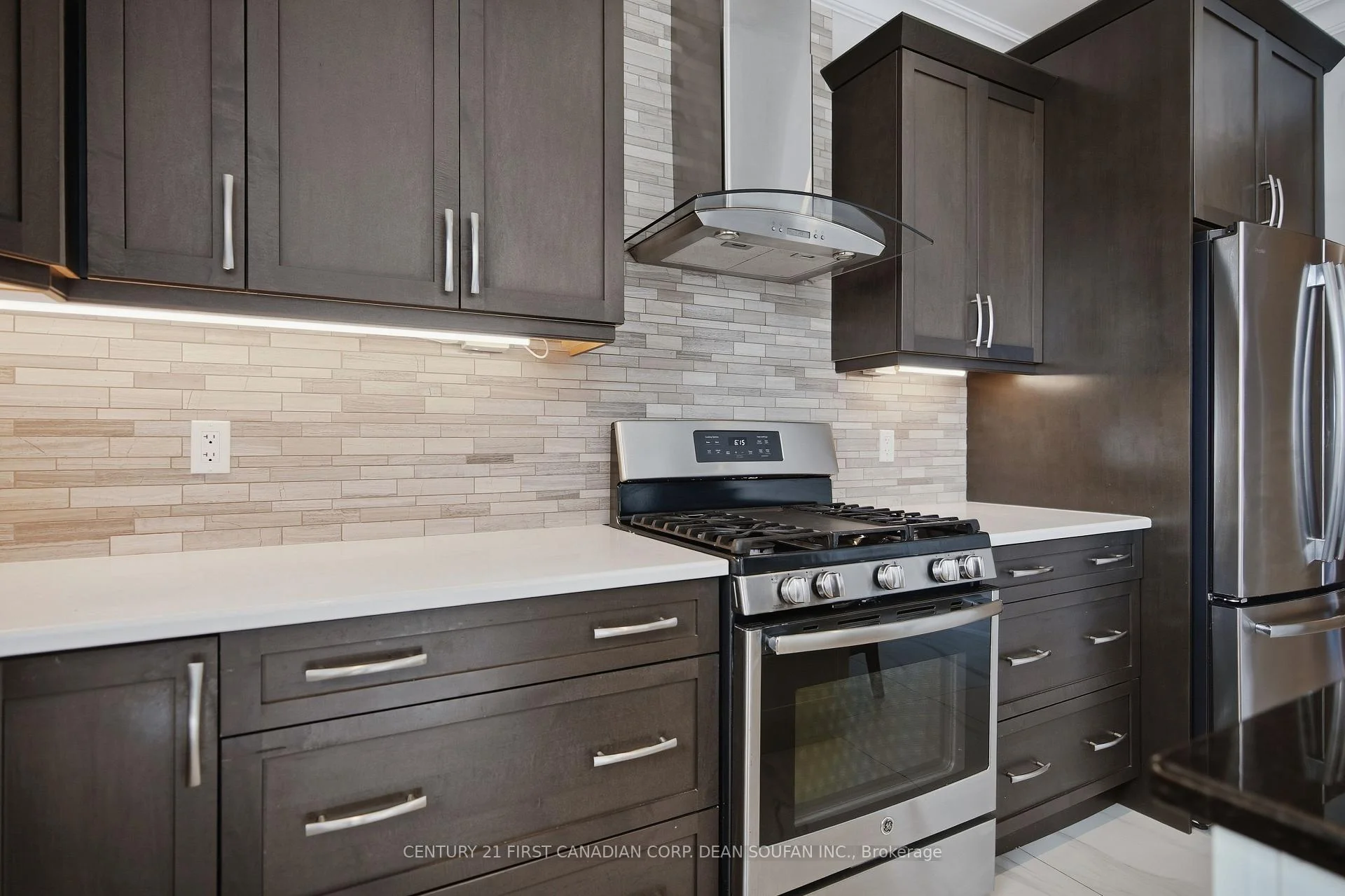 Photo 13 of 2225 Bakervilla Street, London, South V — HOMEH