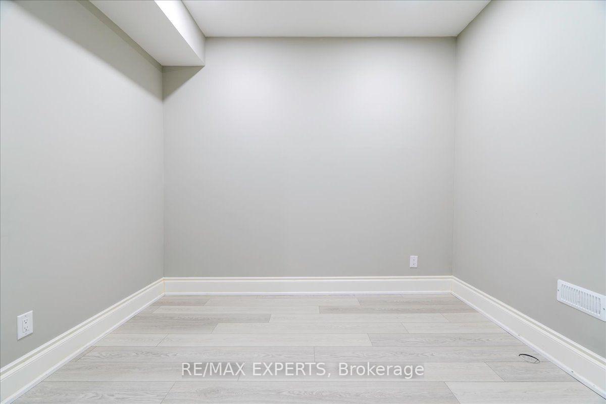 Photo 33 of 22 Travers Gate, Springwater, Centre Vespra — HOMEH