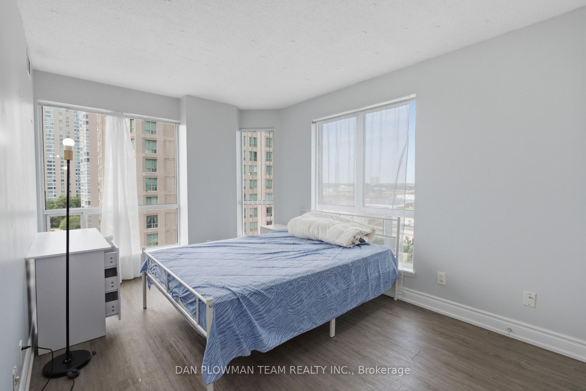 Photo 11 of Unit 913, 8 Lee Centre Drive, Scarborough, Woburn — HOMEH