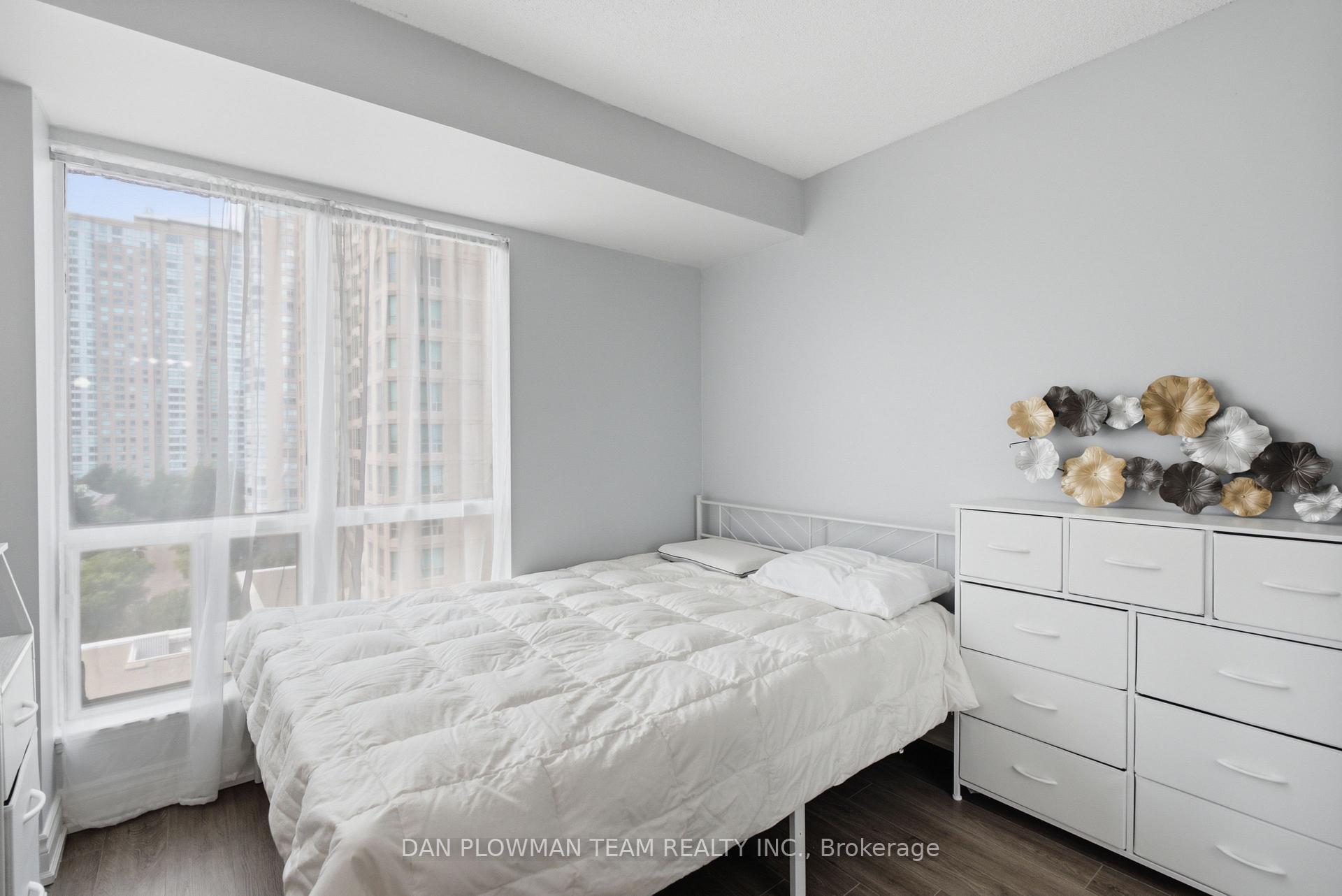 Photo 12 of Unit 913, 8 Lee Centre Drive, Scarborough, Woburn — HOMEH