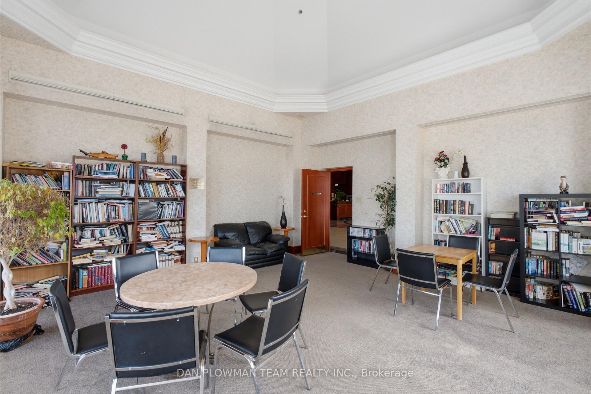 Photo 24 of Unit 913, 8 Lee Centre Drive, Scarborough, Woburn — HOMEH