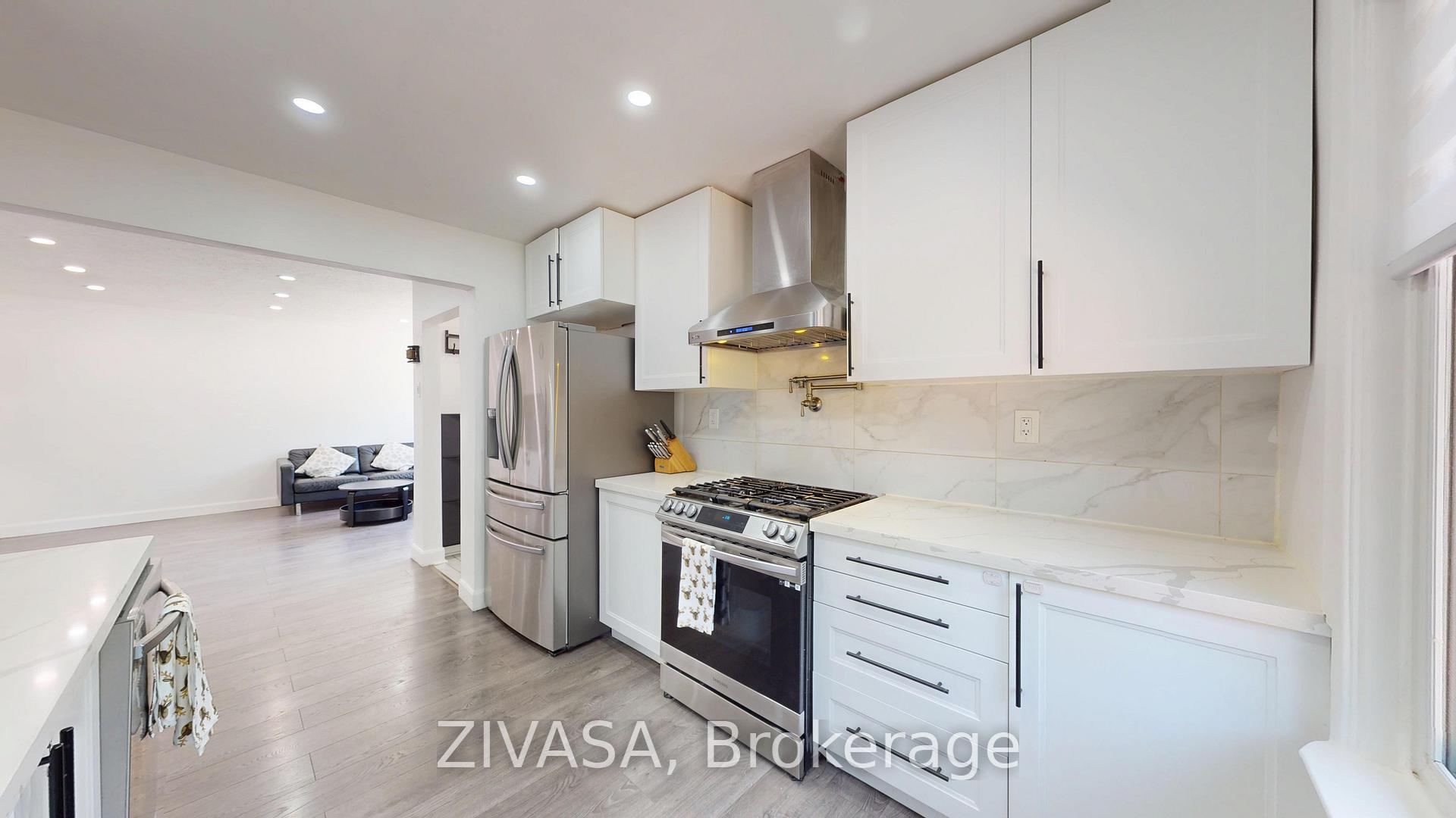 Photo 6 of 125 Jeffcoat Drive, Etobicoke, West Humber-Clairville — HOMEH
