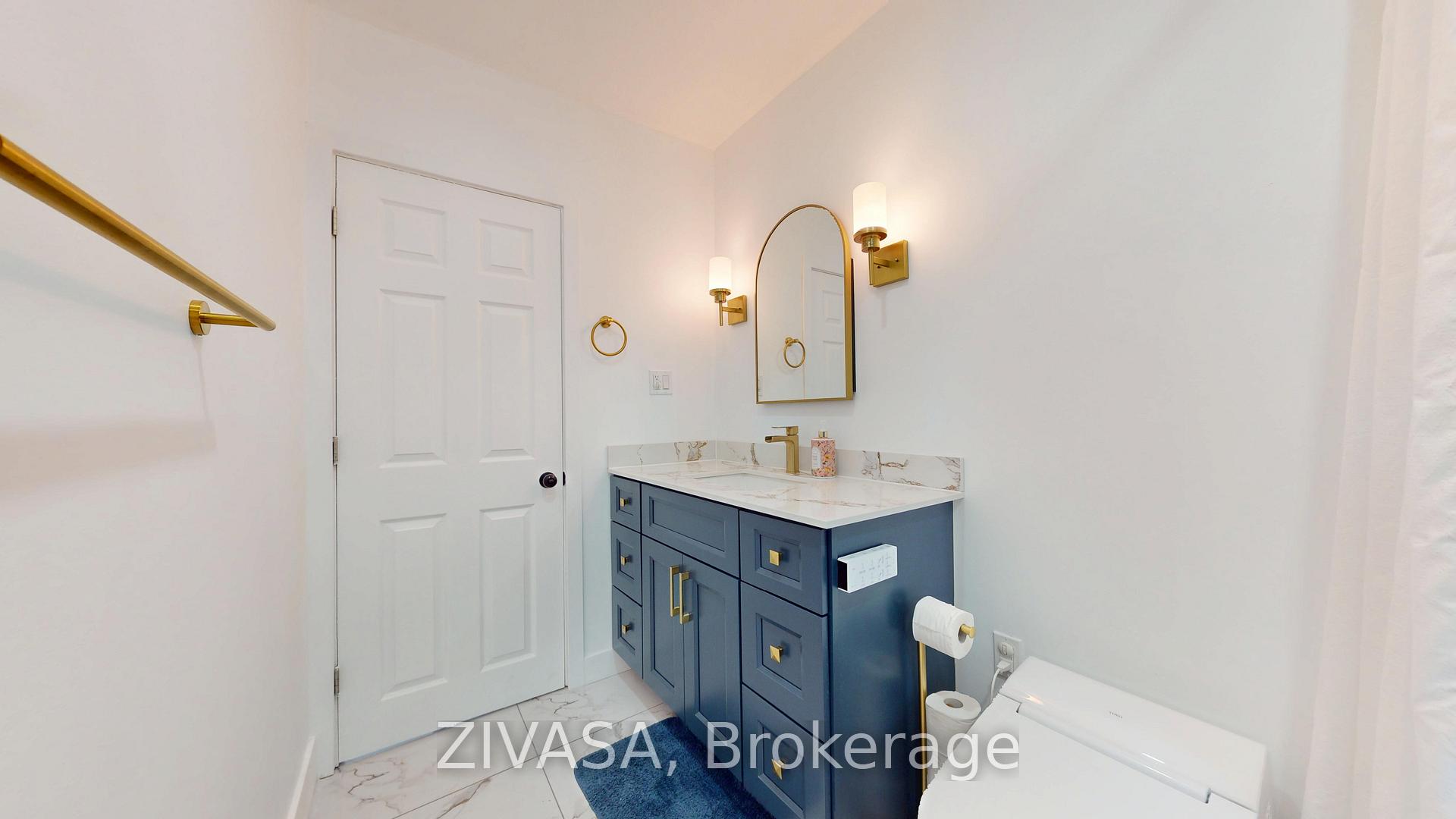Photo 17 of 125 Jeffcoat Drive, Etobicoke, West Humber-Clairville — HOMEH