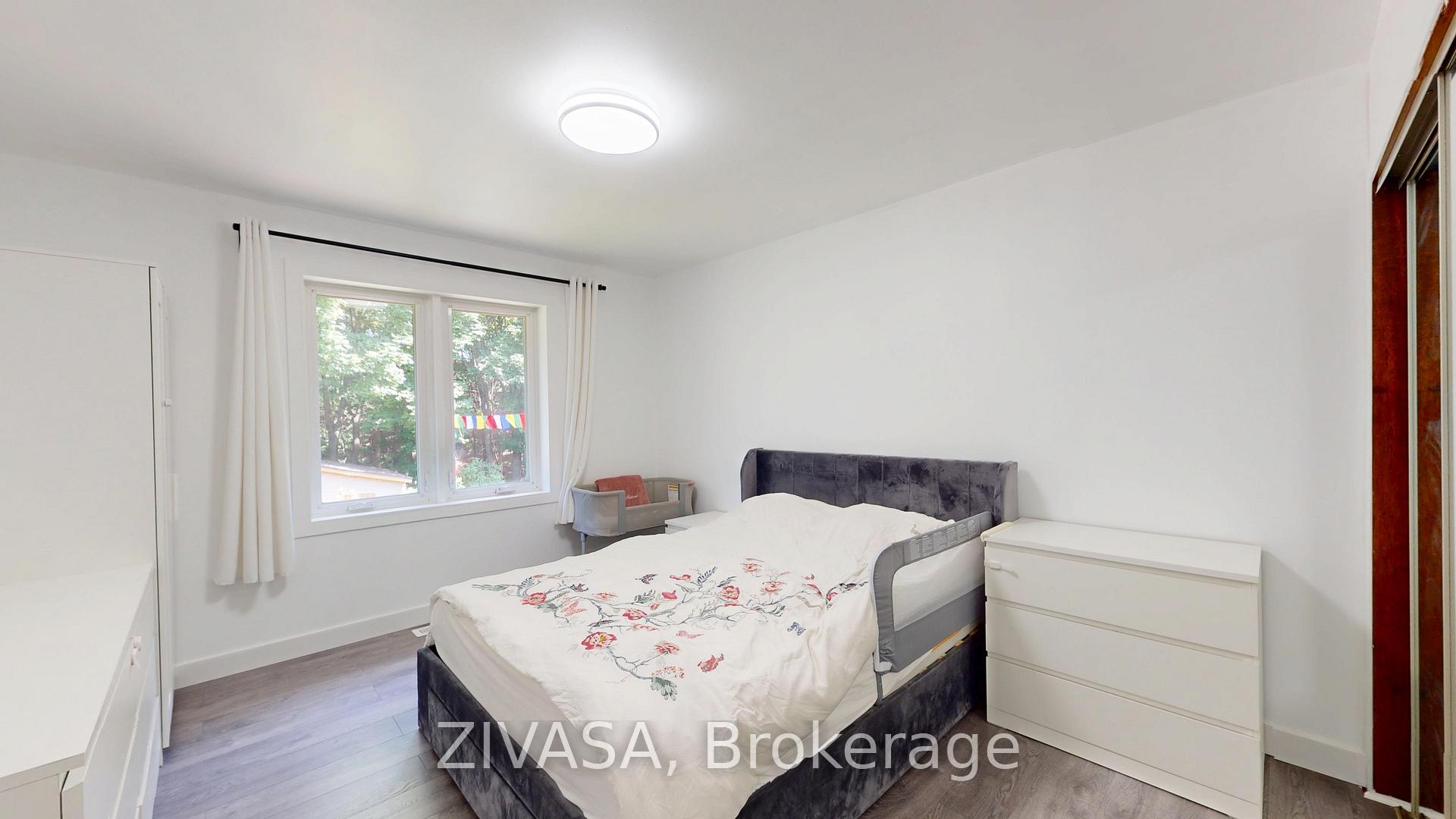 Photo 20 of 125 Jeffcoat Drive, Etobicoke, West Humber-Clairville — HOMEH