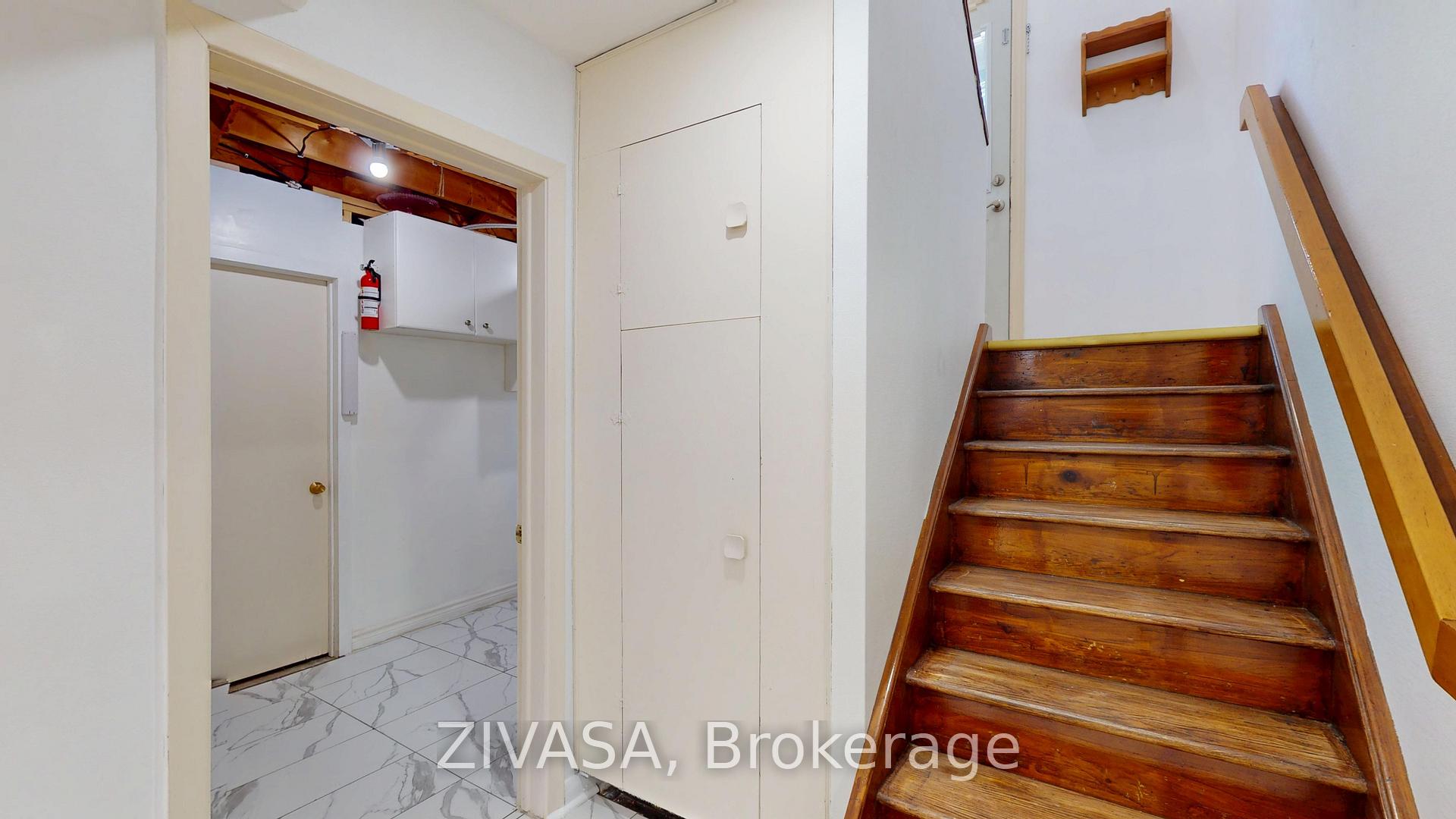 Photo 22 of 125 Jeffcoat Drive, Etobicoke, West Humber-Clairville — HOMEH