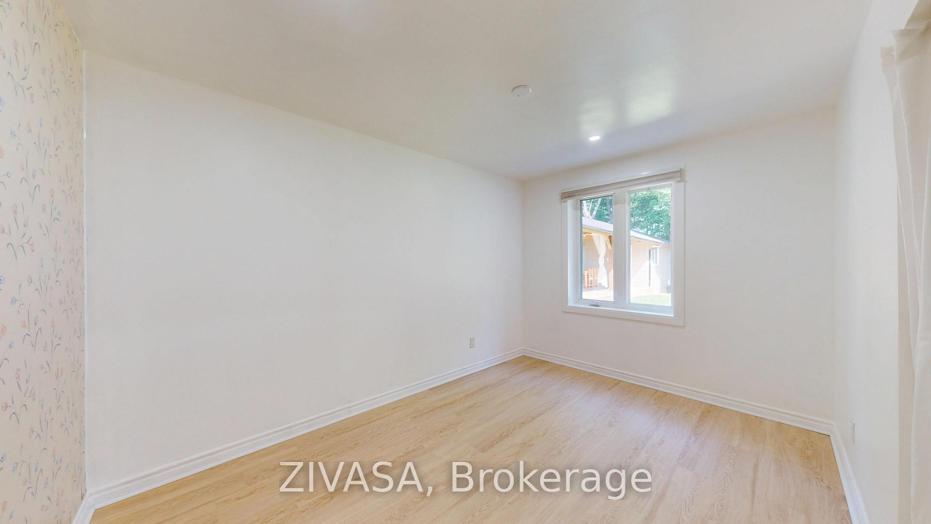 Photo 23 of 125 Jeffcoat Drive, Etobicoke, West Humber-Clairville — HOMEH
