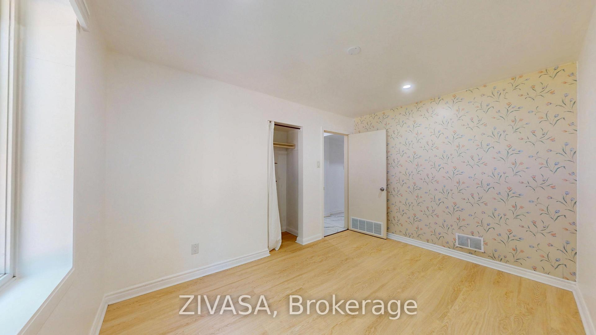 Photo 25 of 125 Jeffcoat Drive, Etobicoke, West Humber-Clairville — HOMEH