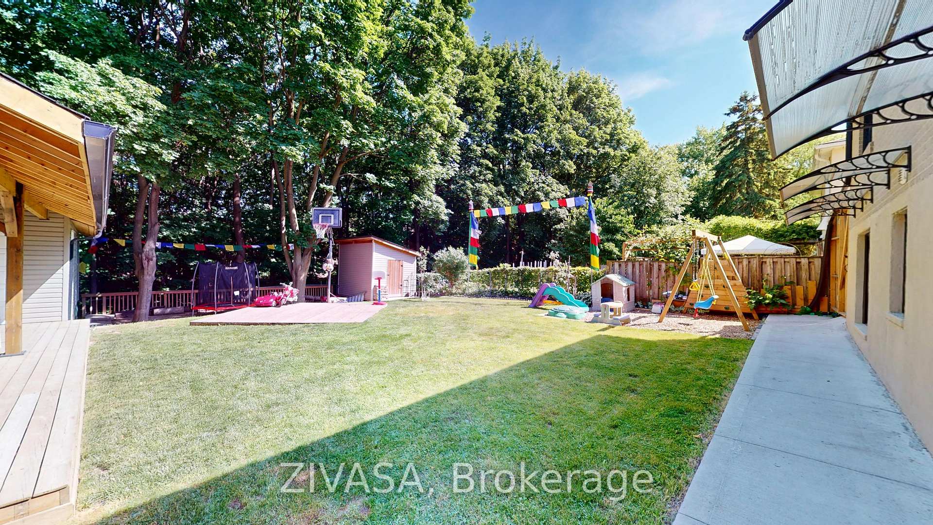 Photo 38 of 125 Jeffcoat Drive, Etobicoke, West Humber-Clairville — HOMEH