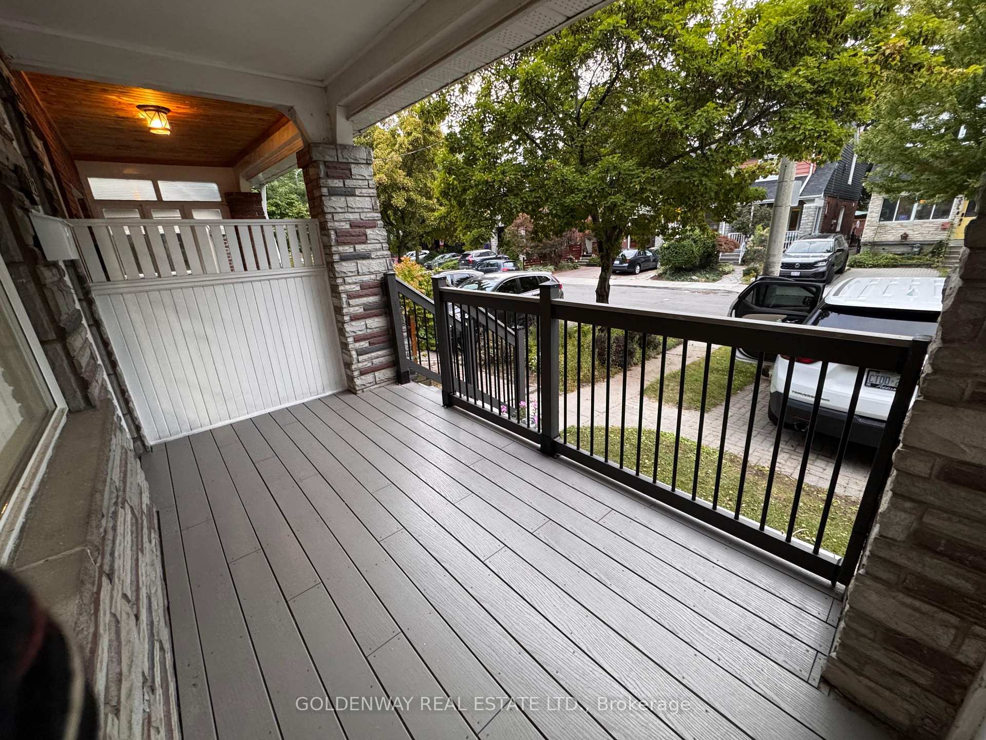 Photo 3 of 327 Springdale Boulevard, Toronto, Danforth Village-East York — HOMEH