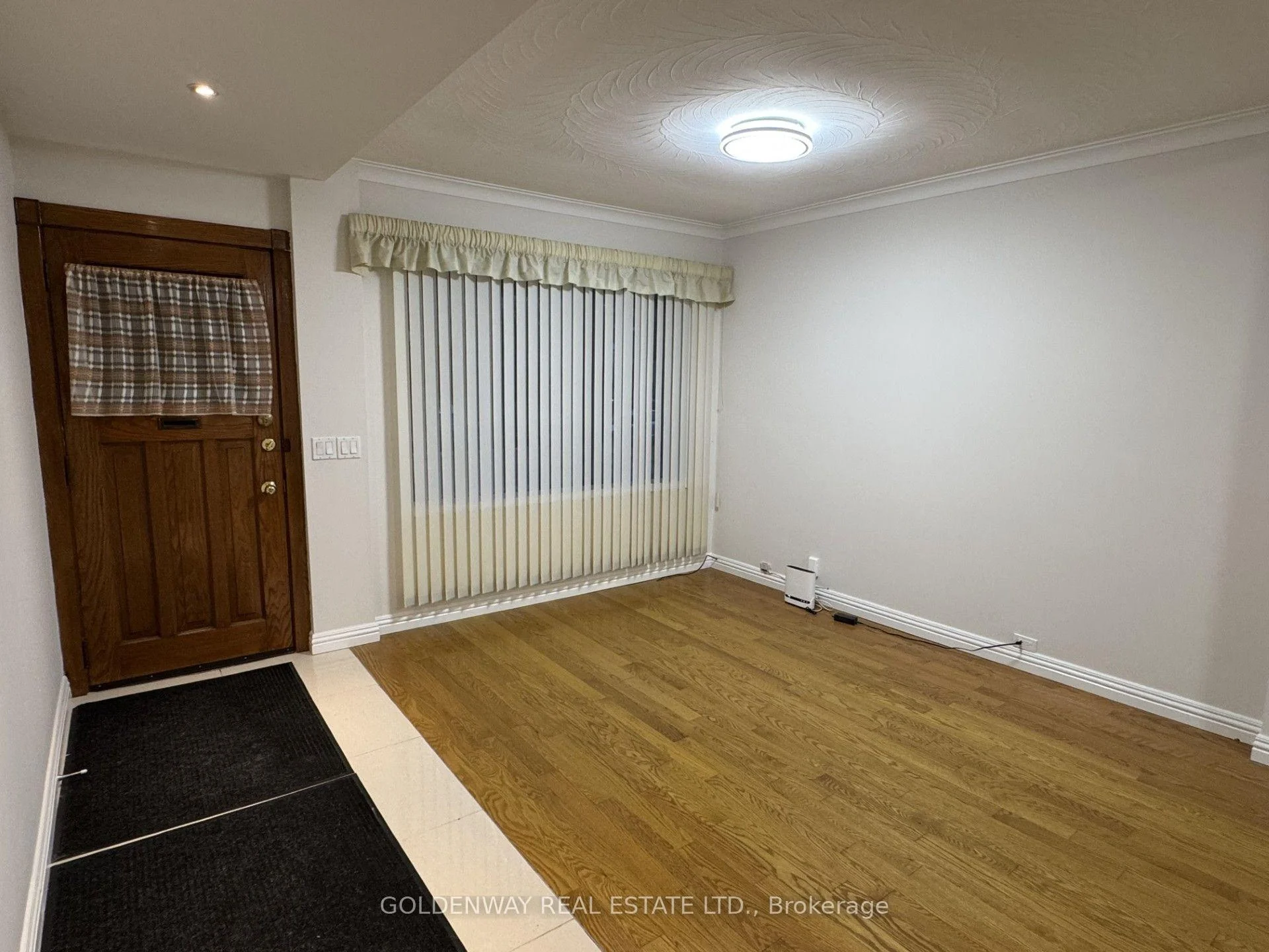 Photo 9 of 327 Springdale Boulevard, Toronto, Danforth Village-East York — HOMEH