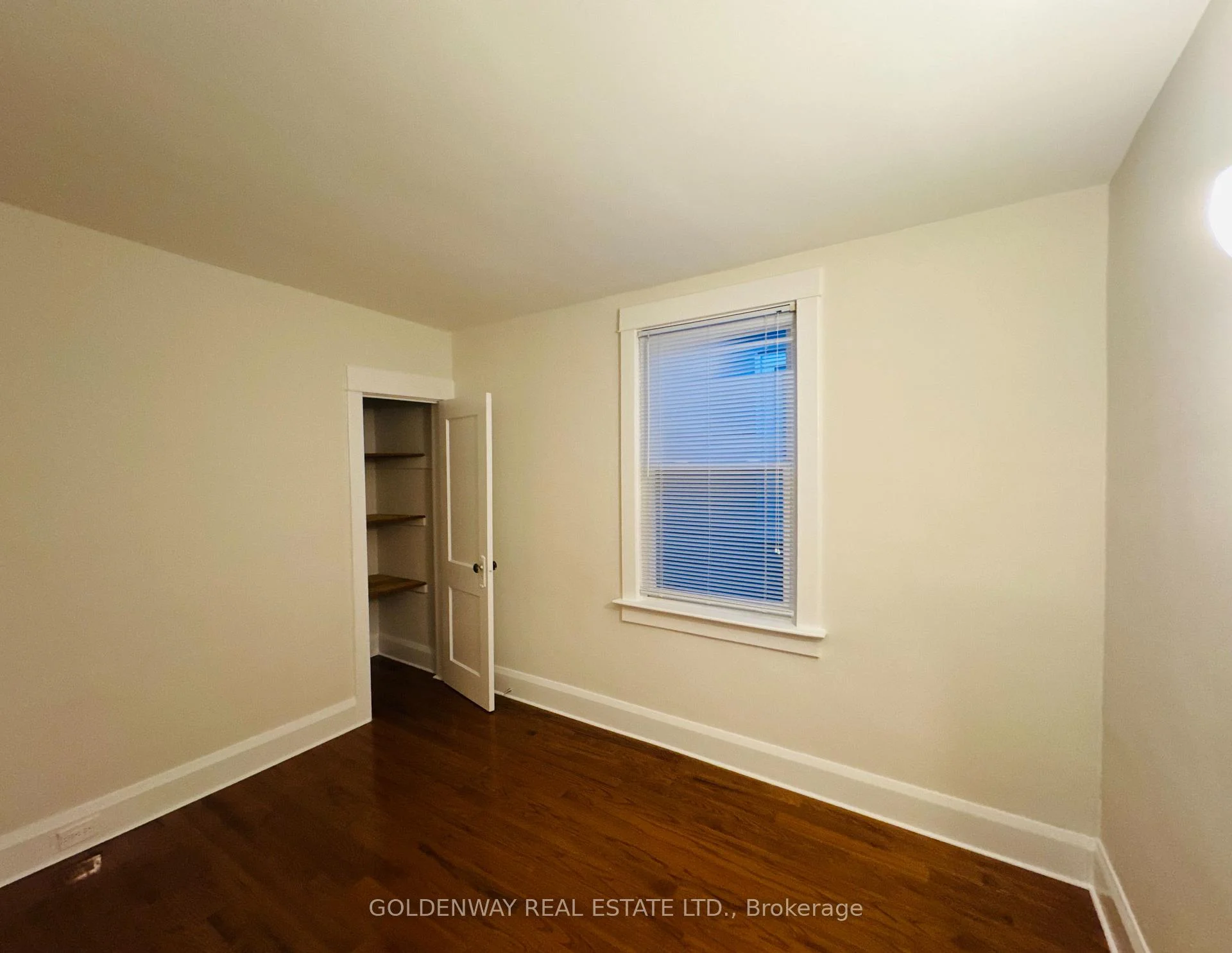 Photo 15 of 327 Springdale Boulevard, Toronto, Danforth Village-East York — HOMEH