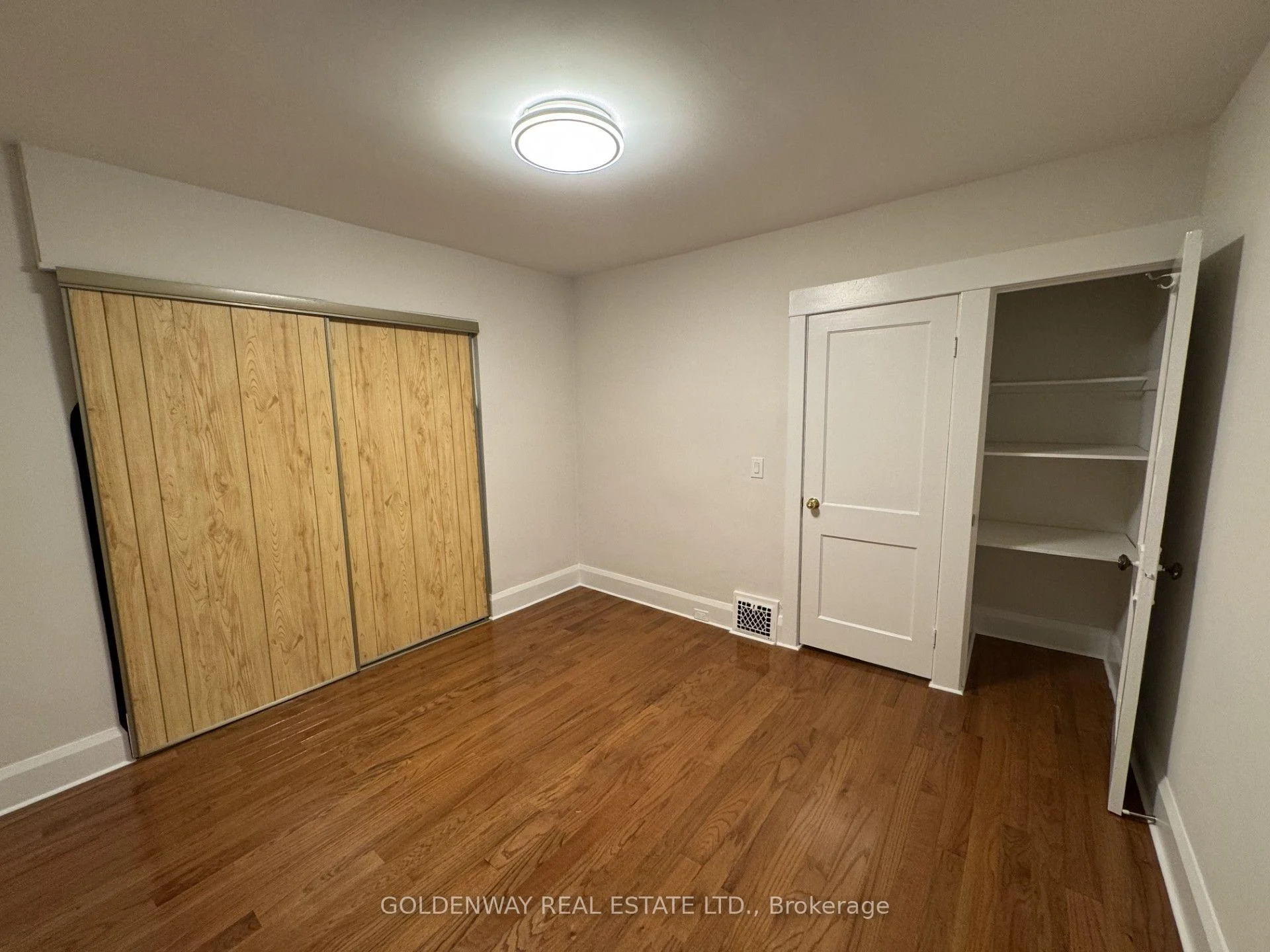 Photo 45 of 327 Springdale Boulevard, Toronto, Danforth Village-East York — HOMEH