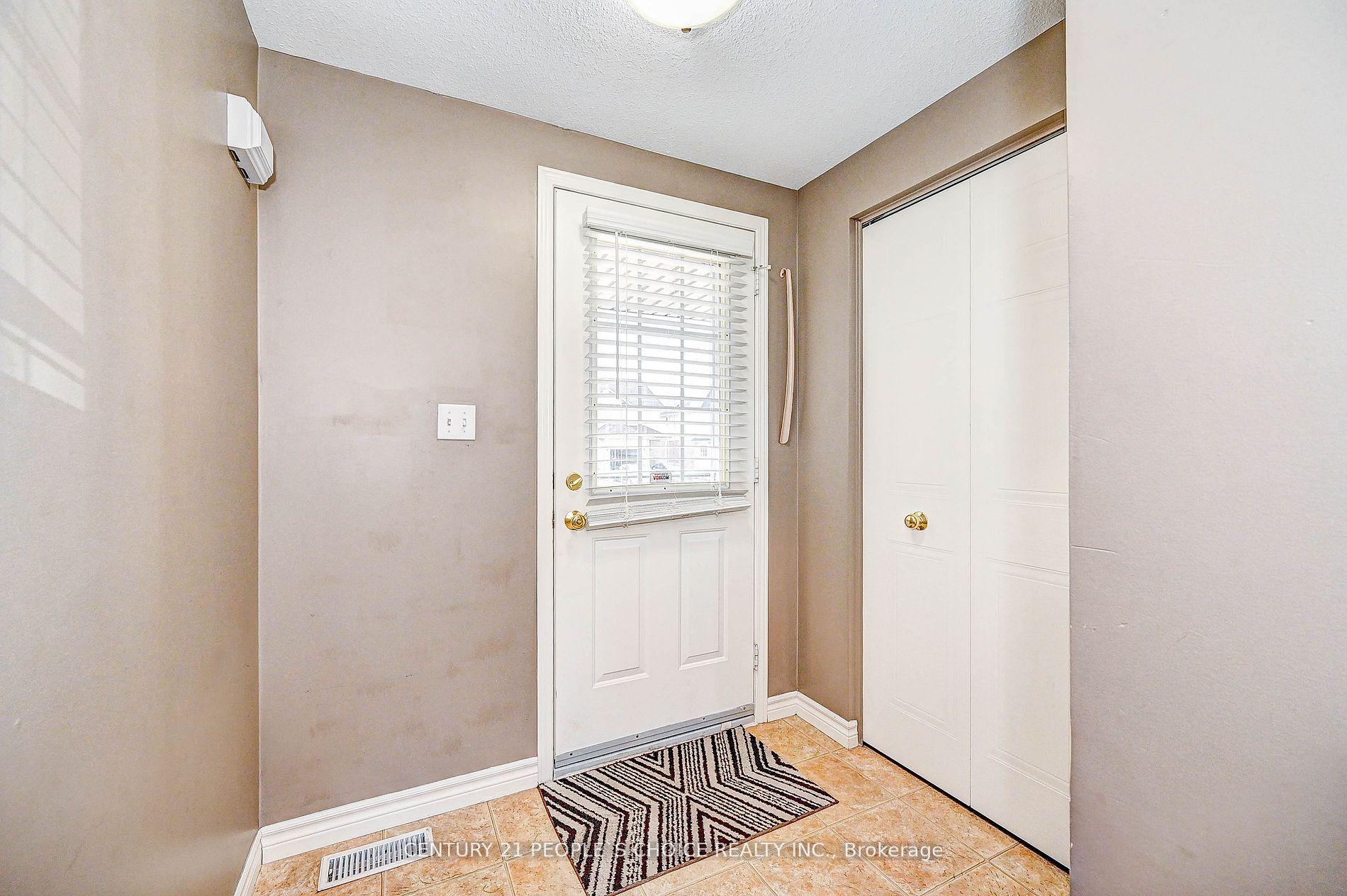 Photo 6 of 155 Prosperity Drive, Kitchener, Larentian West — HOMEH