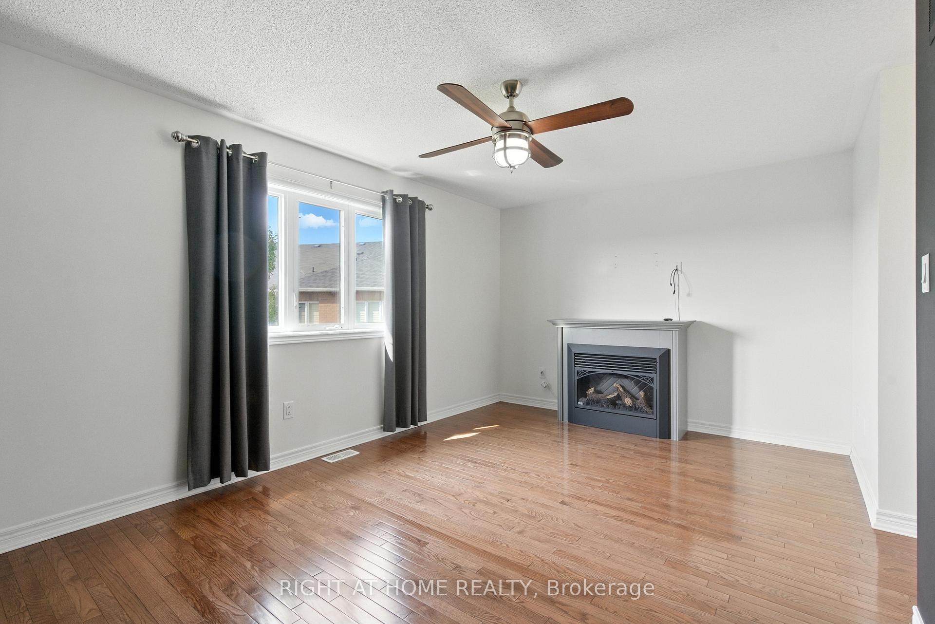 Photo 18 of 215 Canada Drive, Vaughan, Vellore Village — HOMEH