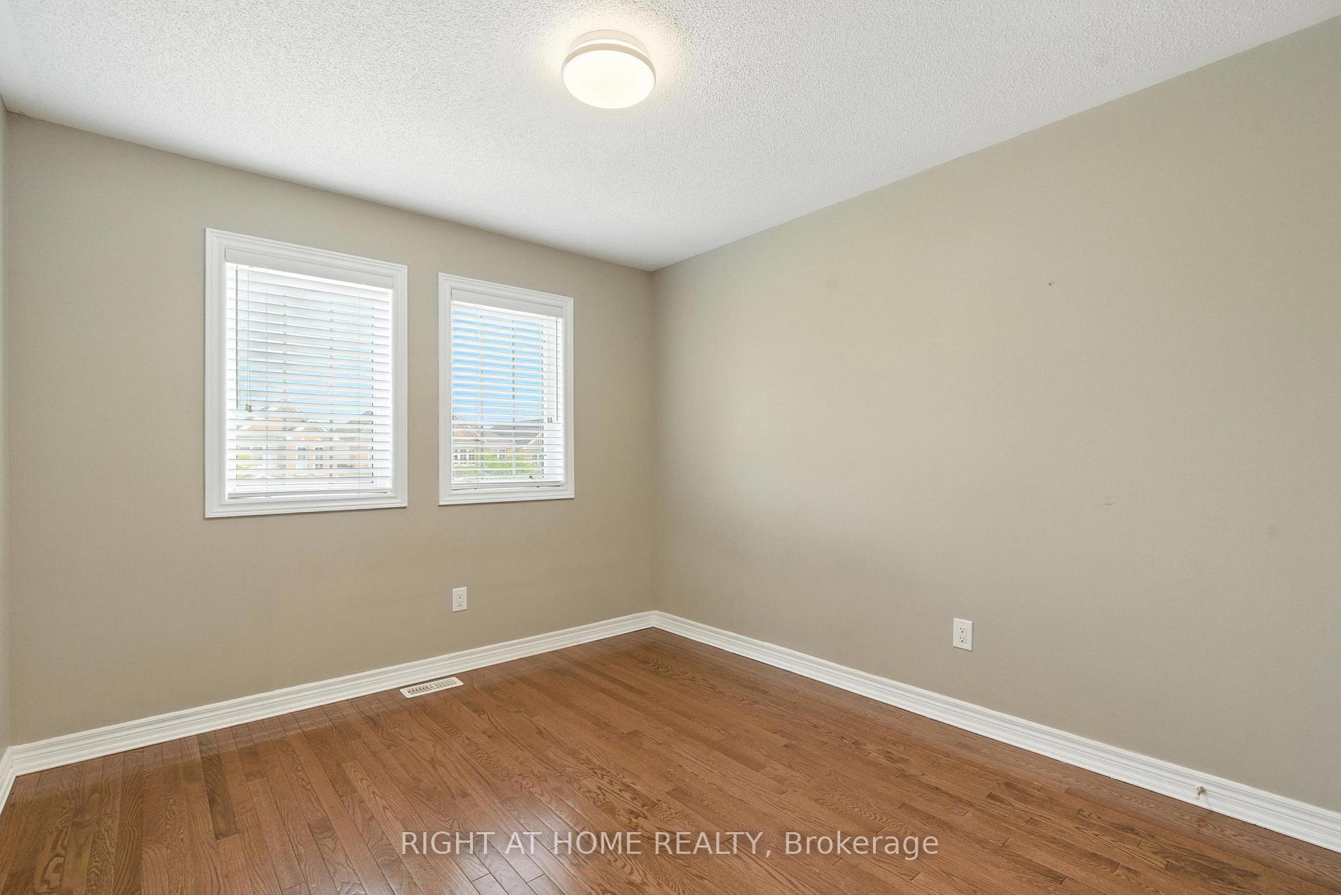 Photo 23 of 215 Canada Drive, Vaughan, Vellore Village — HOMEH