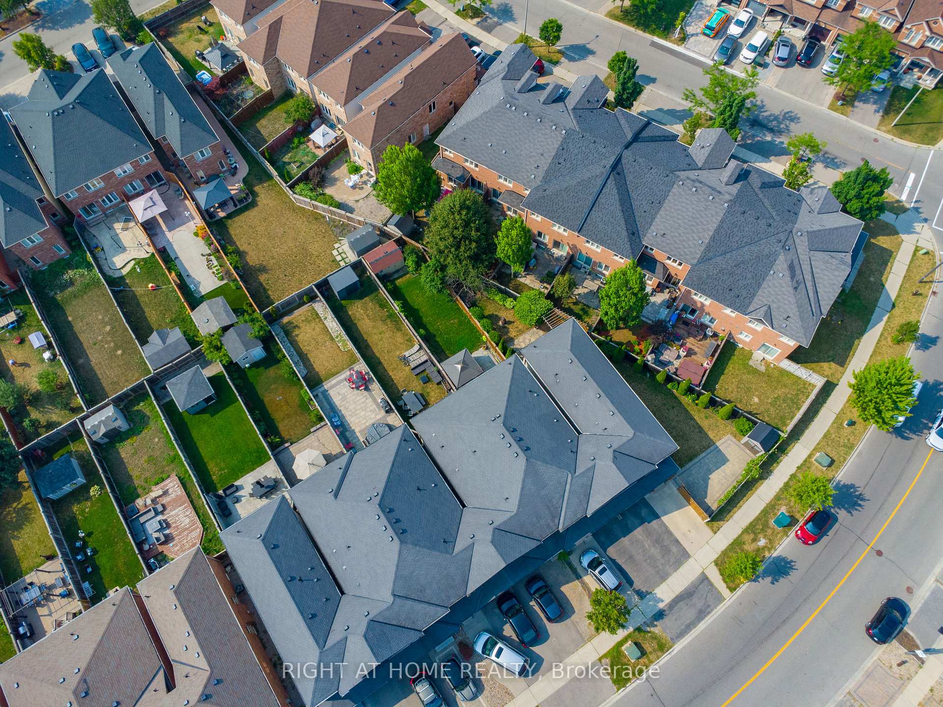Photo 39 of 215 Canada Drive, Vaughan, Vellore Village — HOMEH
