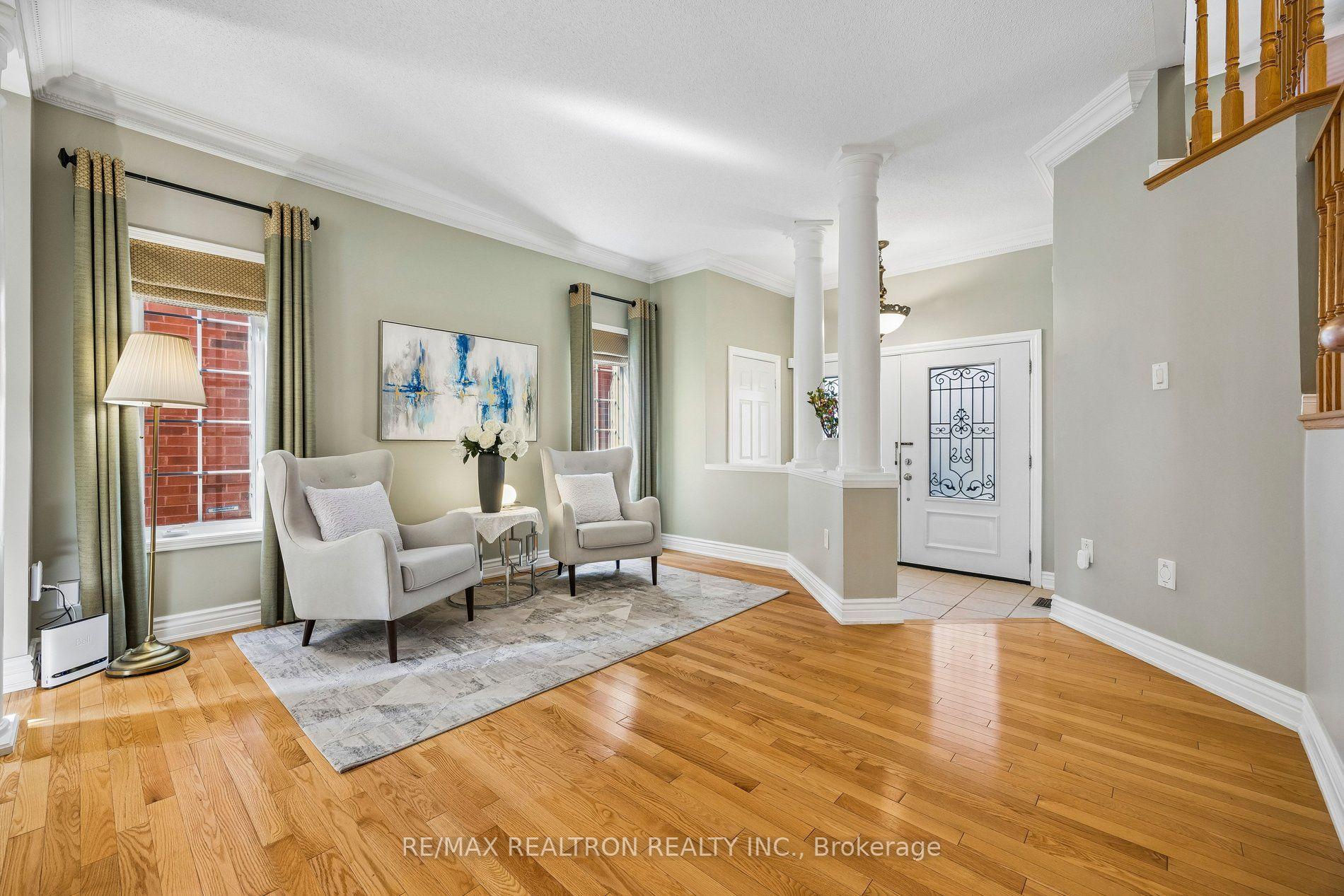 Photo 4 of 9 Kimono Crescent, Richmond Hill, Rouge Woods — HOMEH