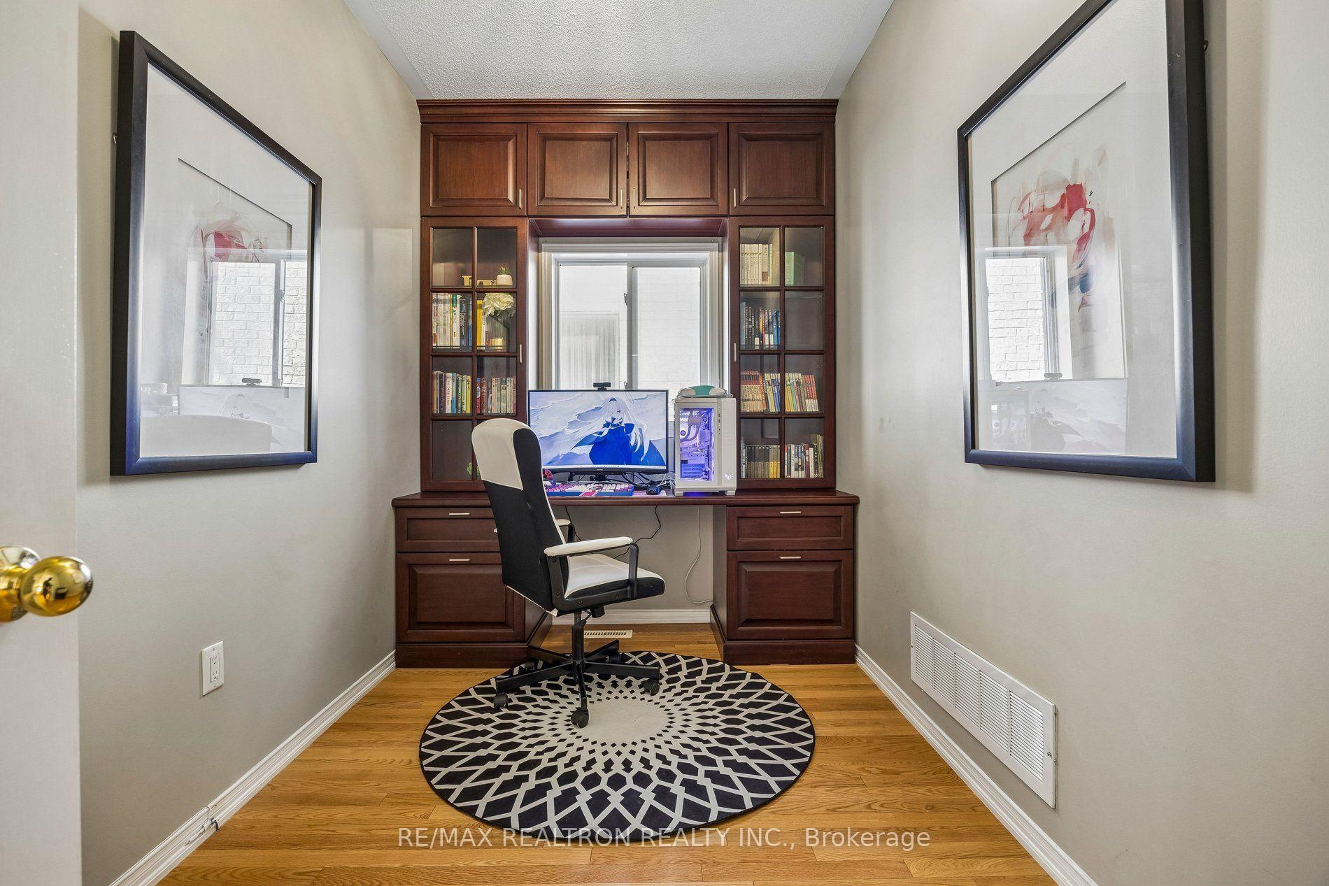 Photo 10 of 9 Kimono Crescent, Richmond Hill, Rouge Woods — HOMEH