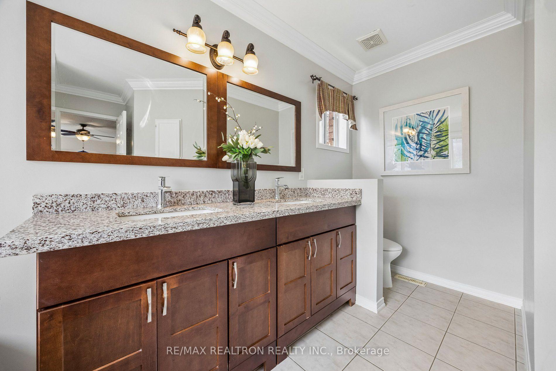 Photo 37 of 9 Kimono Crescent, Richmond Hill, Rouge Woods — HOMEH