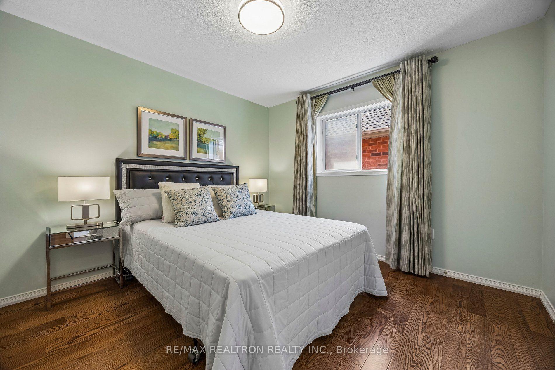 Photo 41 of 9 Kimono Crescent, Richmond Hill, Rouge Woods — HOMEH