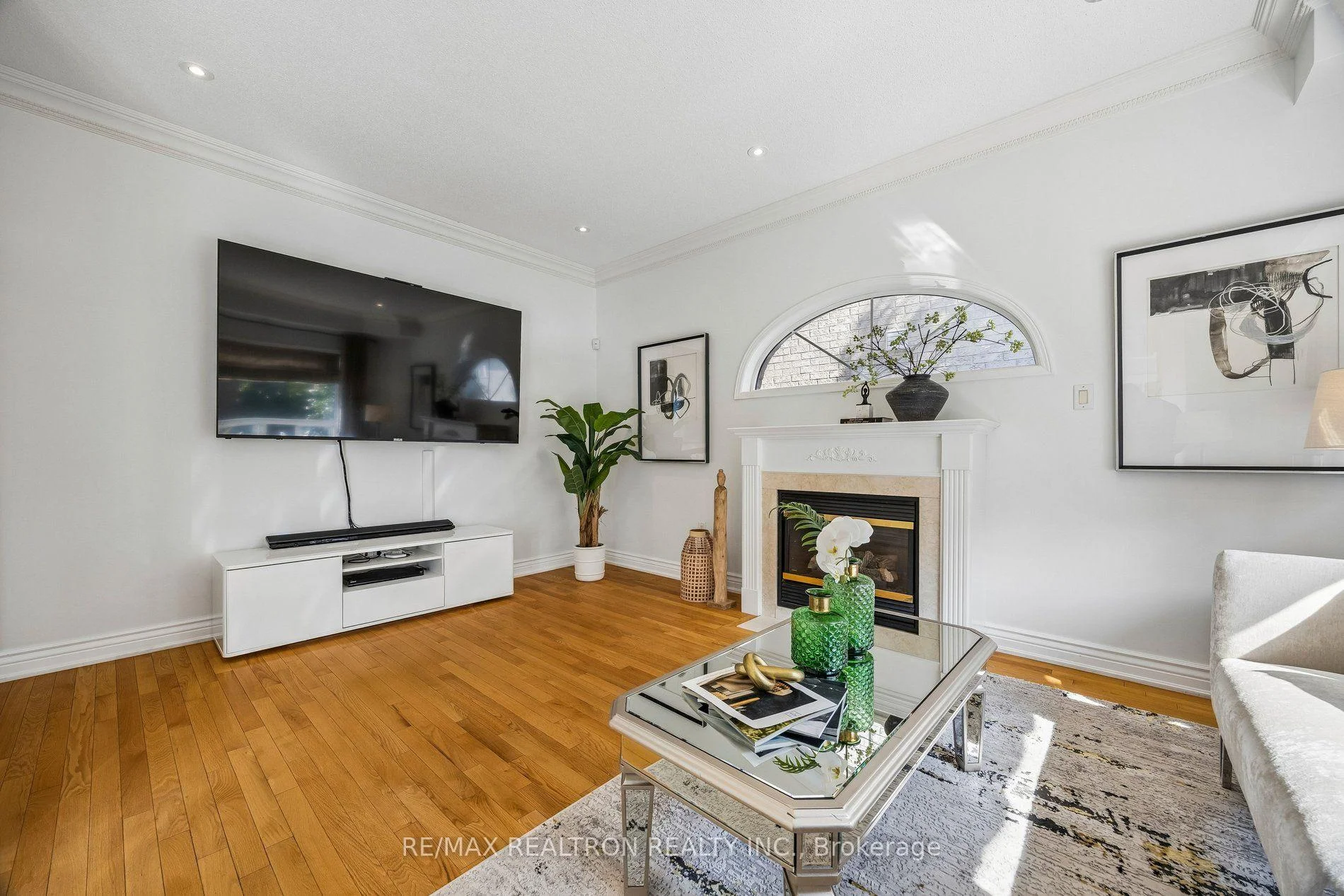 Photo 18 of 9 Kimono Crescent, Richmond Hill, Rouge Woods — HOMEH