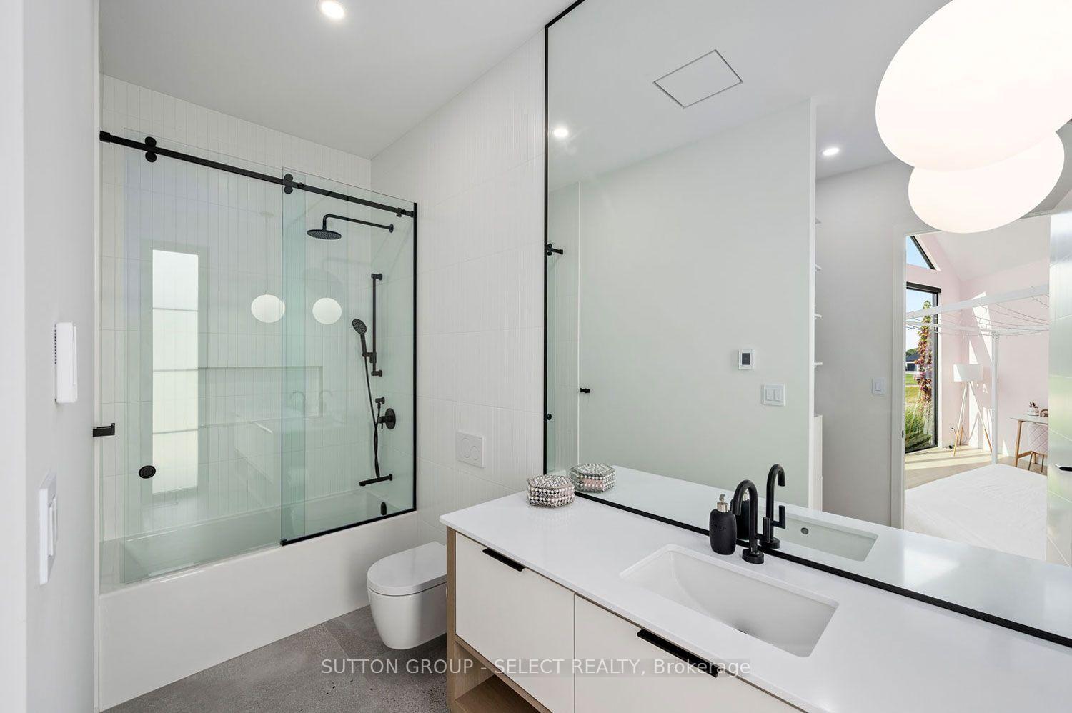 Photo 8 of 4344 Green Bend, London, South V — HOMEH