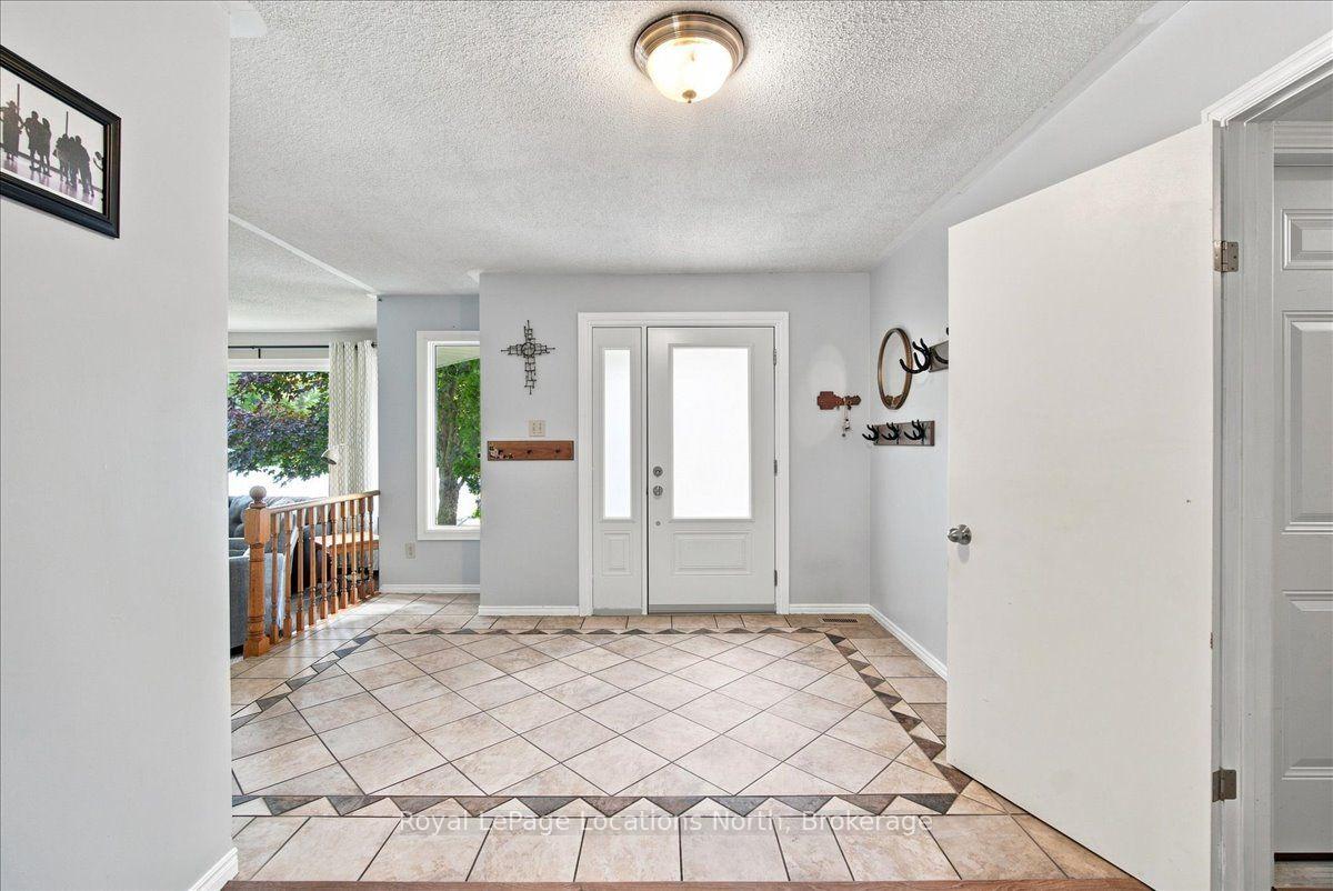 Photo 5 of 6 Royal Beech Drive, Wasaga Beach — HOMEH
