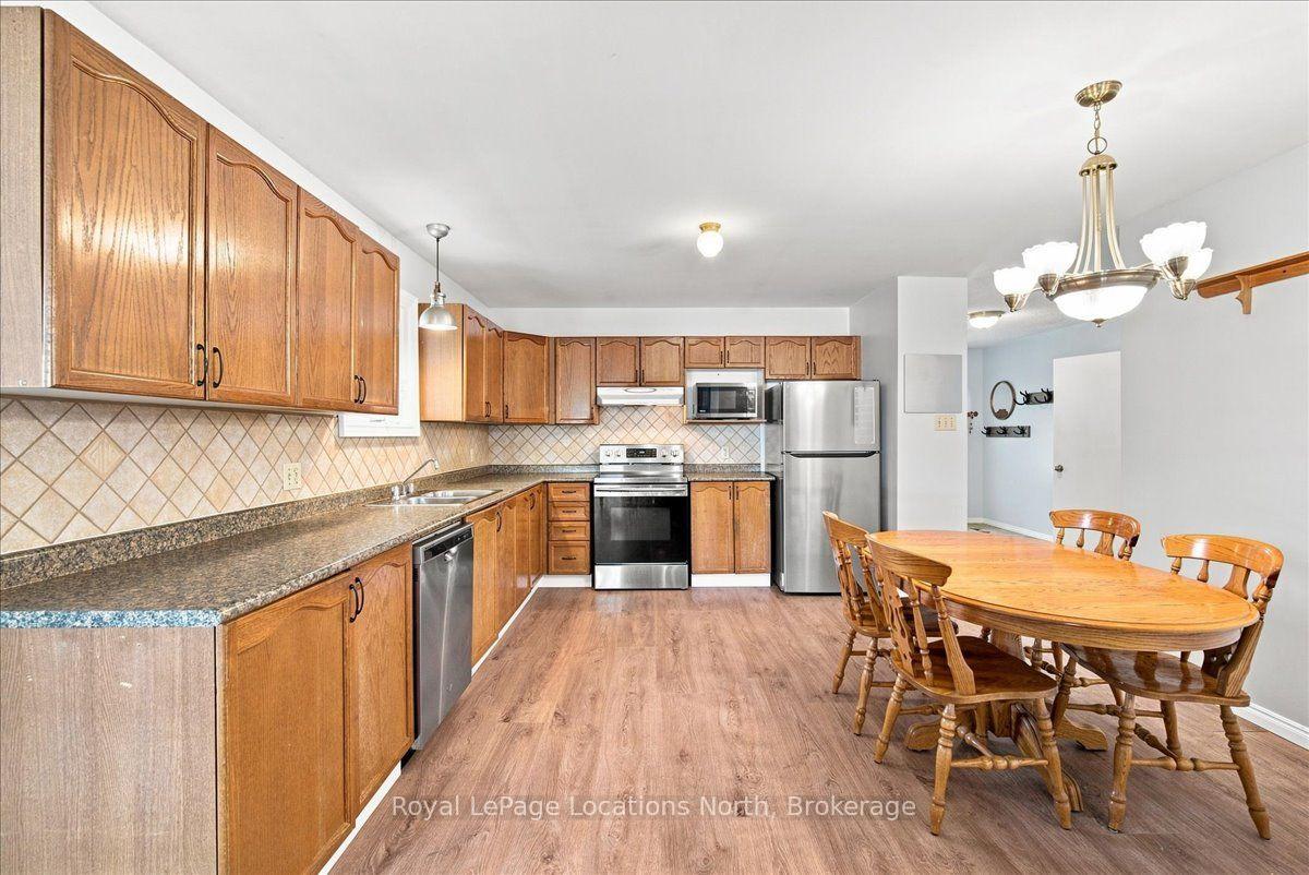 Photo 15 of 6 Royal Beech Drive, Wasaga Beach — HOMEH