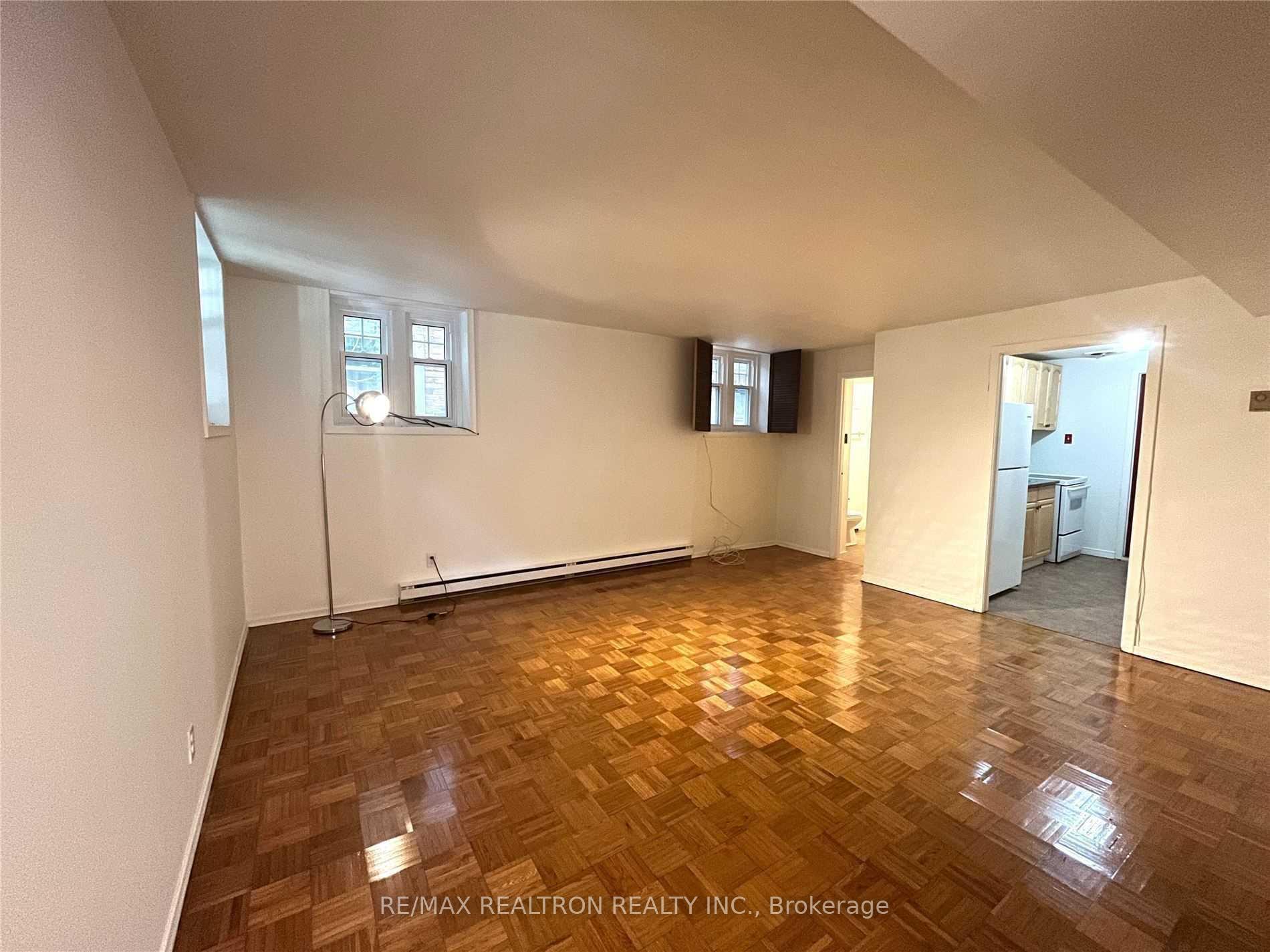 Photo 3 of Unit B, 485 Oriole Parkway, Toronto, Yonge-Eglinton — HOMEH